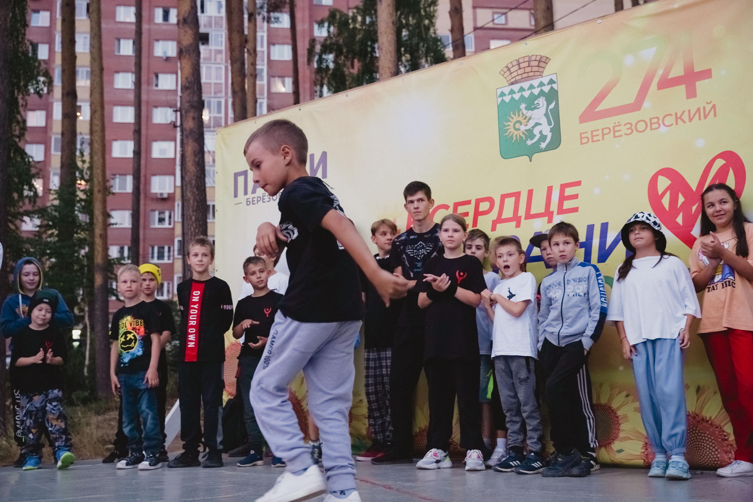 Танцы на тропе. Фотограф в детский сад в Екатеринбурге, выпускные альбомы Юлия Умерова