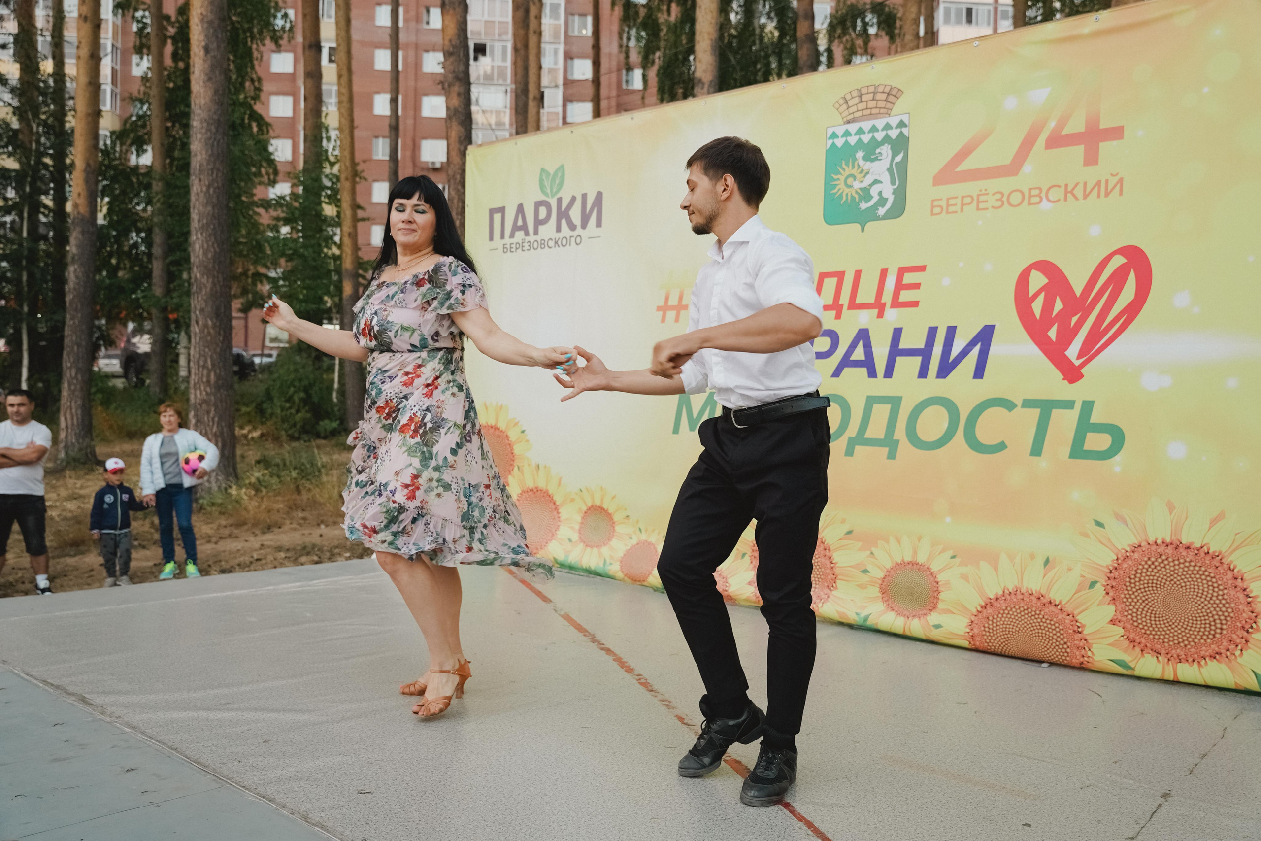 Танцы на тропе. Фотограф в детский сад в Екатеринбурге, выпускные альбомы Юлия Умерова