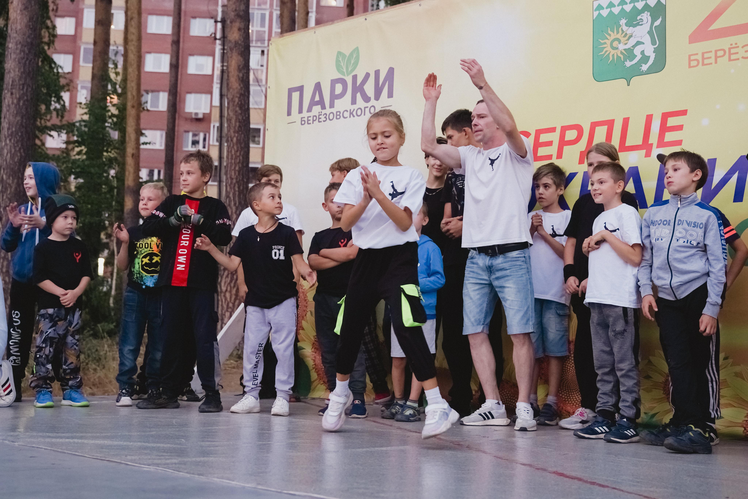 Танцы на тропе. Фотограф в детский сад в Екатеринбурге, выпускные альбомы Юлия Умерова