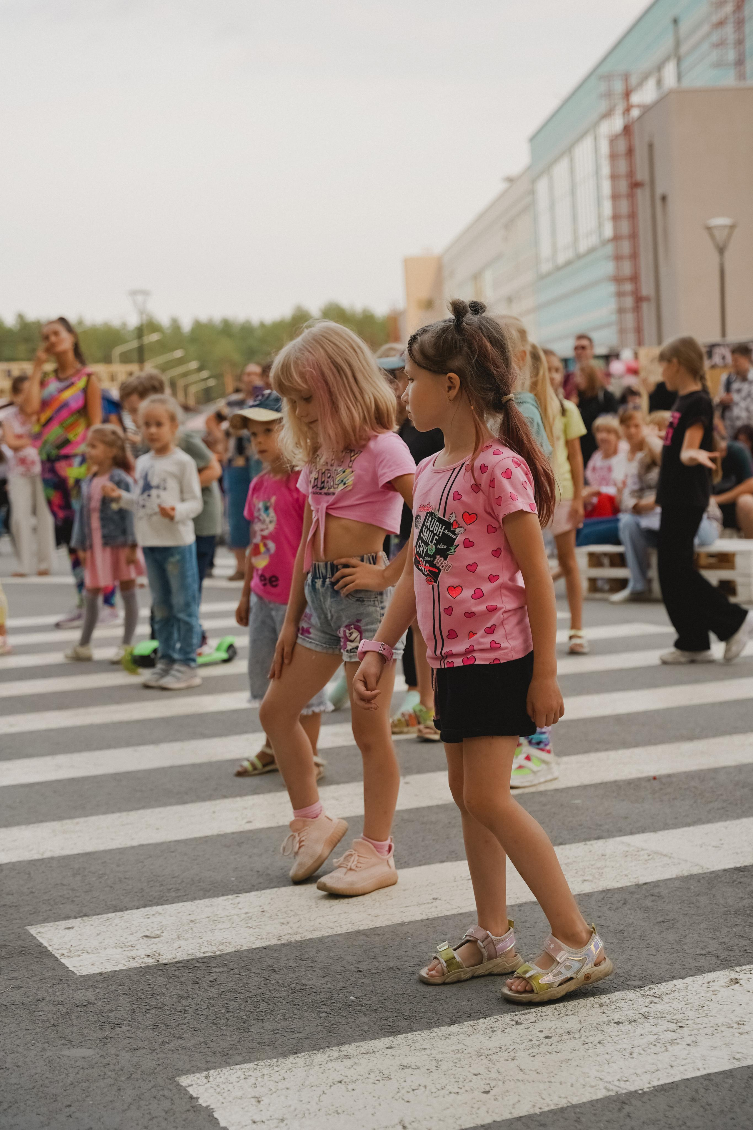 Танцы на тропе. Фотограф в детский сад в Екатеринбурге, выпускные альбомы Юлия Умерова