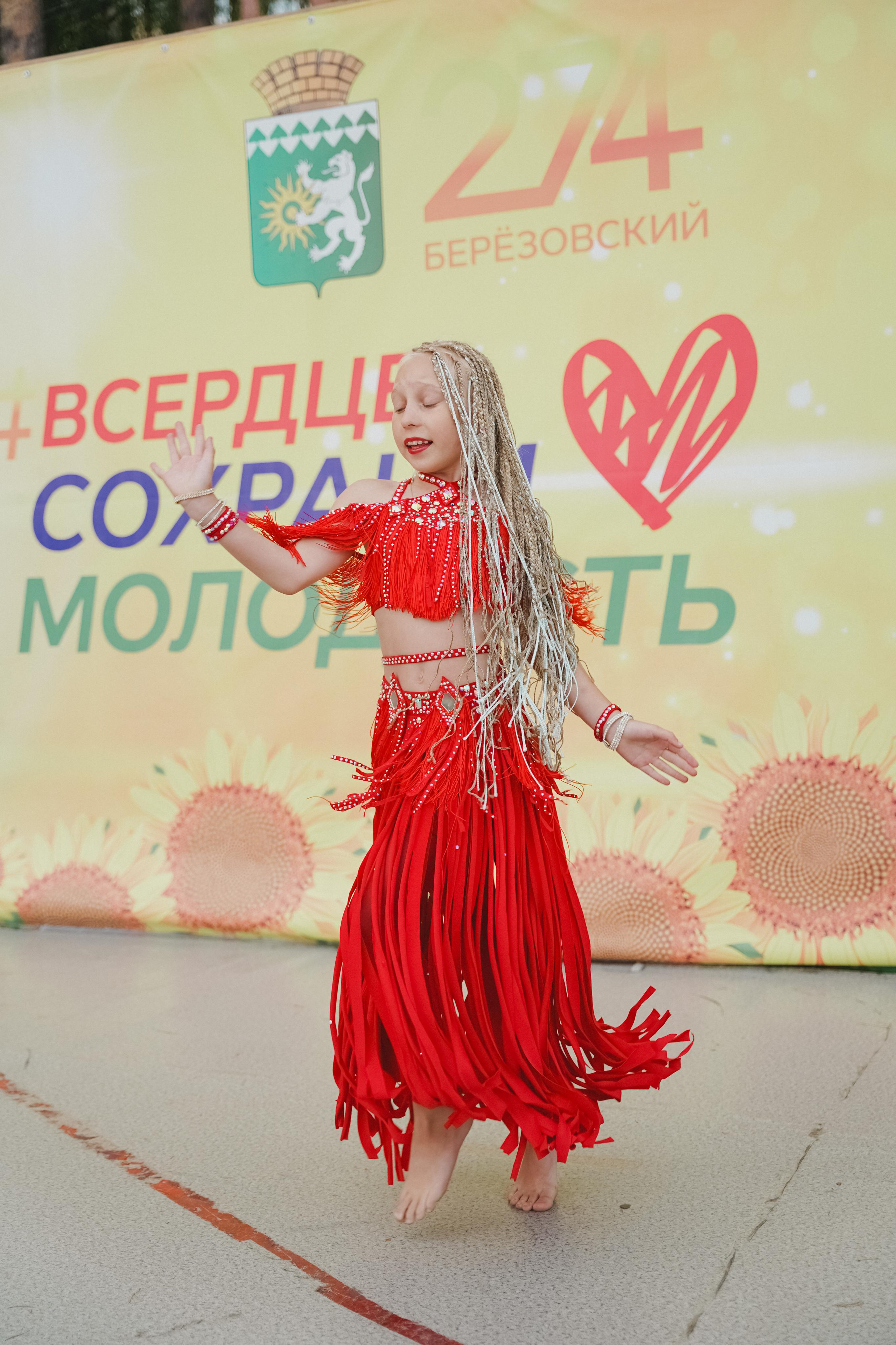 Танцы на тропе. Фотограф в детский сад в Екатеринбурге, выпускные альбомы Юлия Умерова