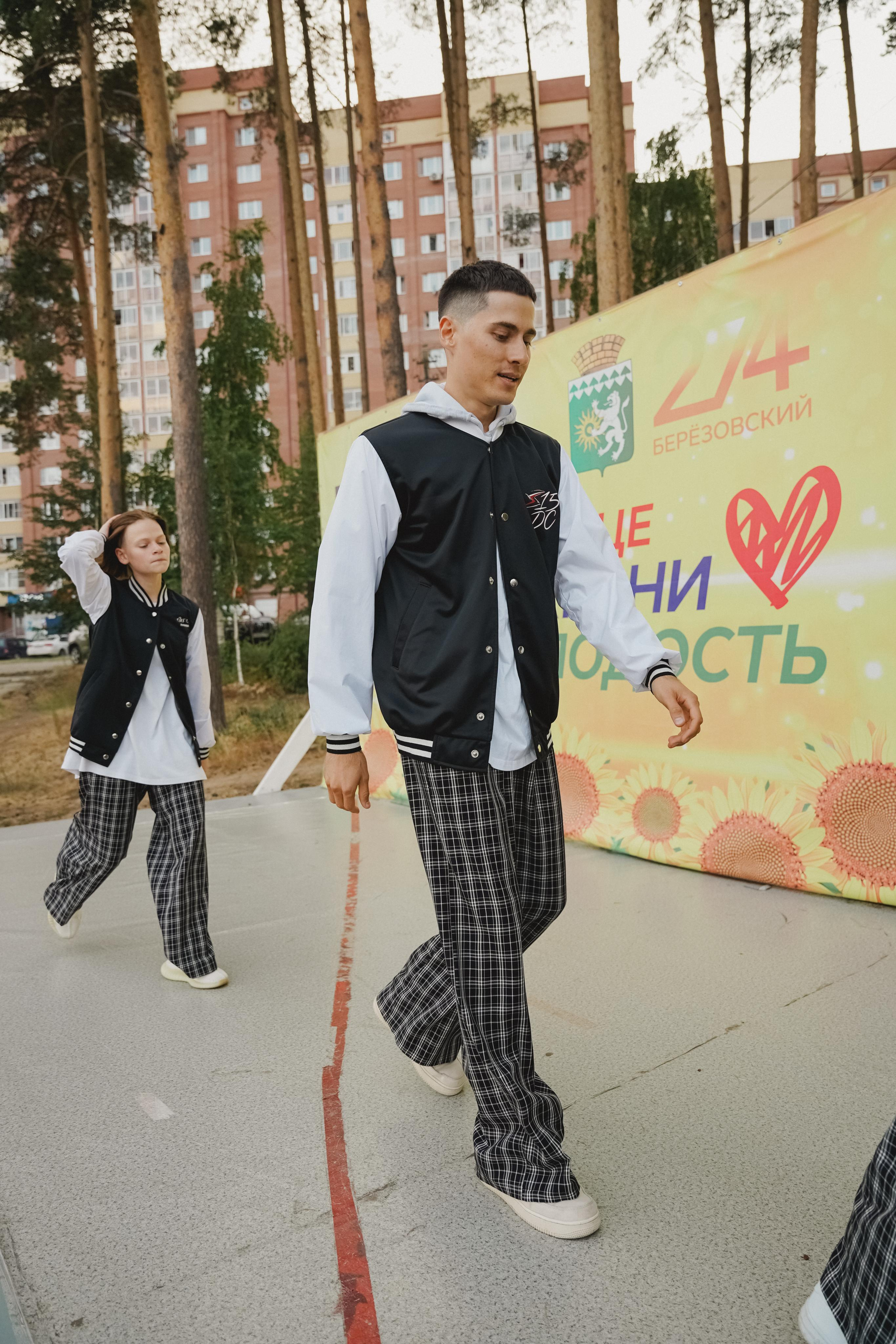 Танцы на тропе. Фотограф в детский сад в Екатеринбурге, выпускные альбомы Юлия Умерова