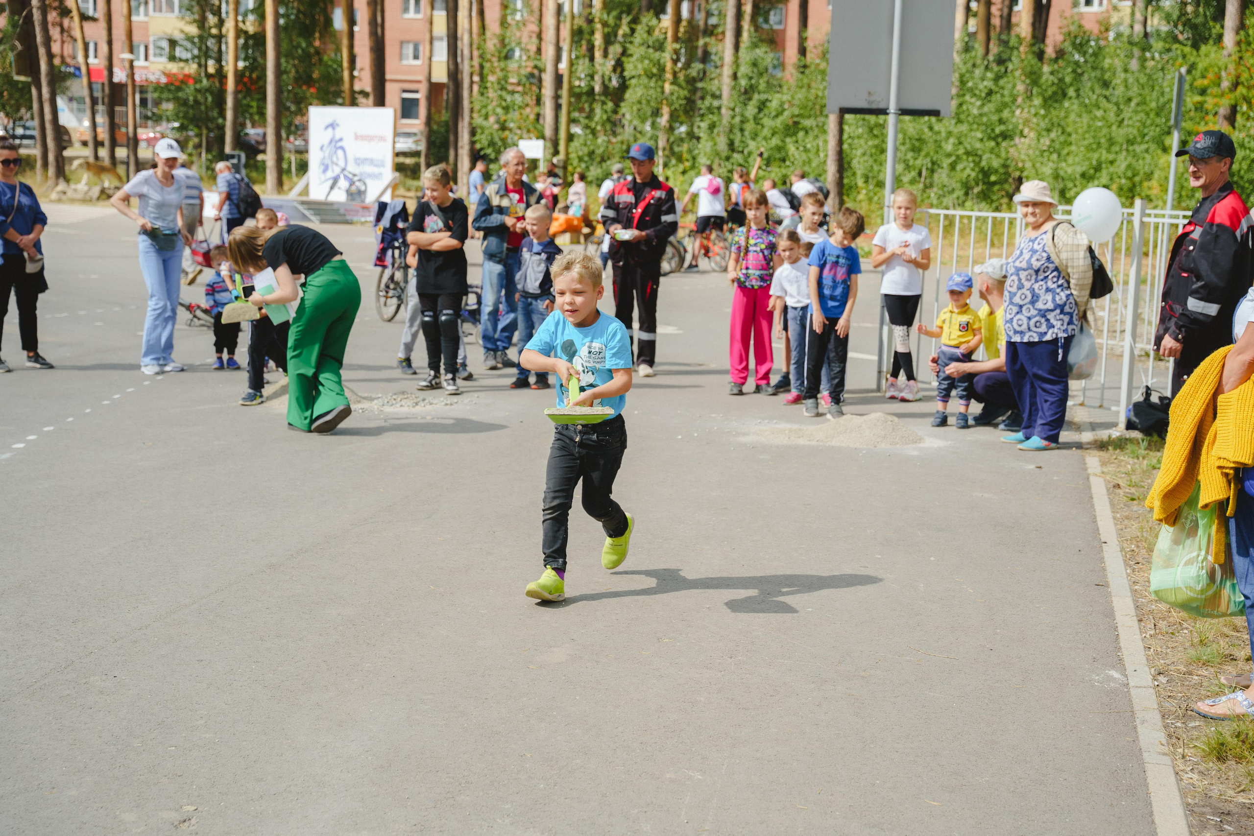 Фотосъемка веселых стартов от компании «Земляне». Фотограф в детский сад в Екатеринбурге, выпускные альбомы Юлия Умерова