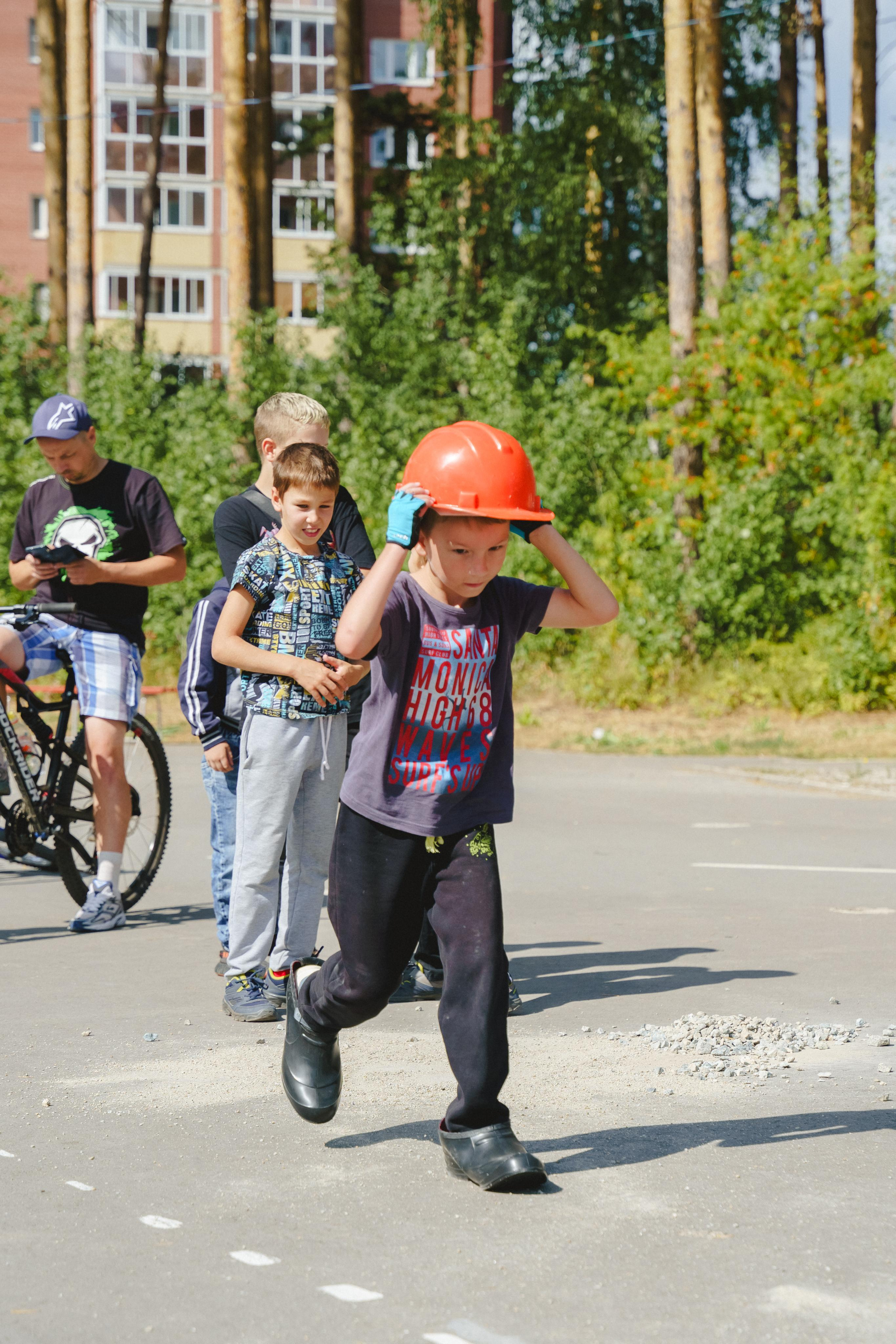 Фотосъемка веселых стартов от компании «Земляне». Фотограф в детский сад в Екатеринбурге, выпускные альбомы Юлия Умерова