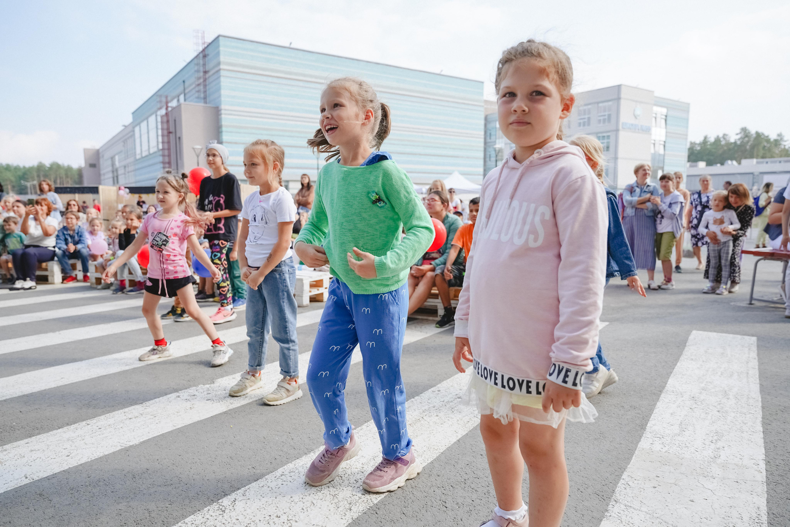 Литературная коллаборация «ДУХ». Фотограф в детский сад в Екатеринбурге, выпускные альбомы Юлия Умерова