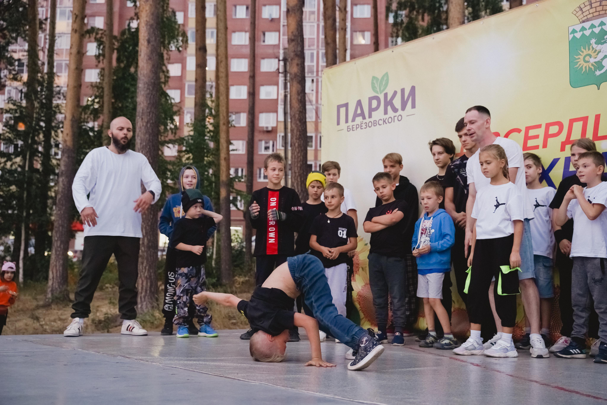 Танцы на тропе. Фотограф в детский сад в Екатеринбурге, выпускные альбомы Юлия Умерова