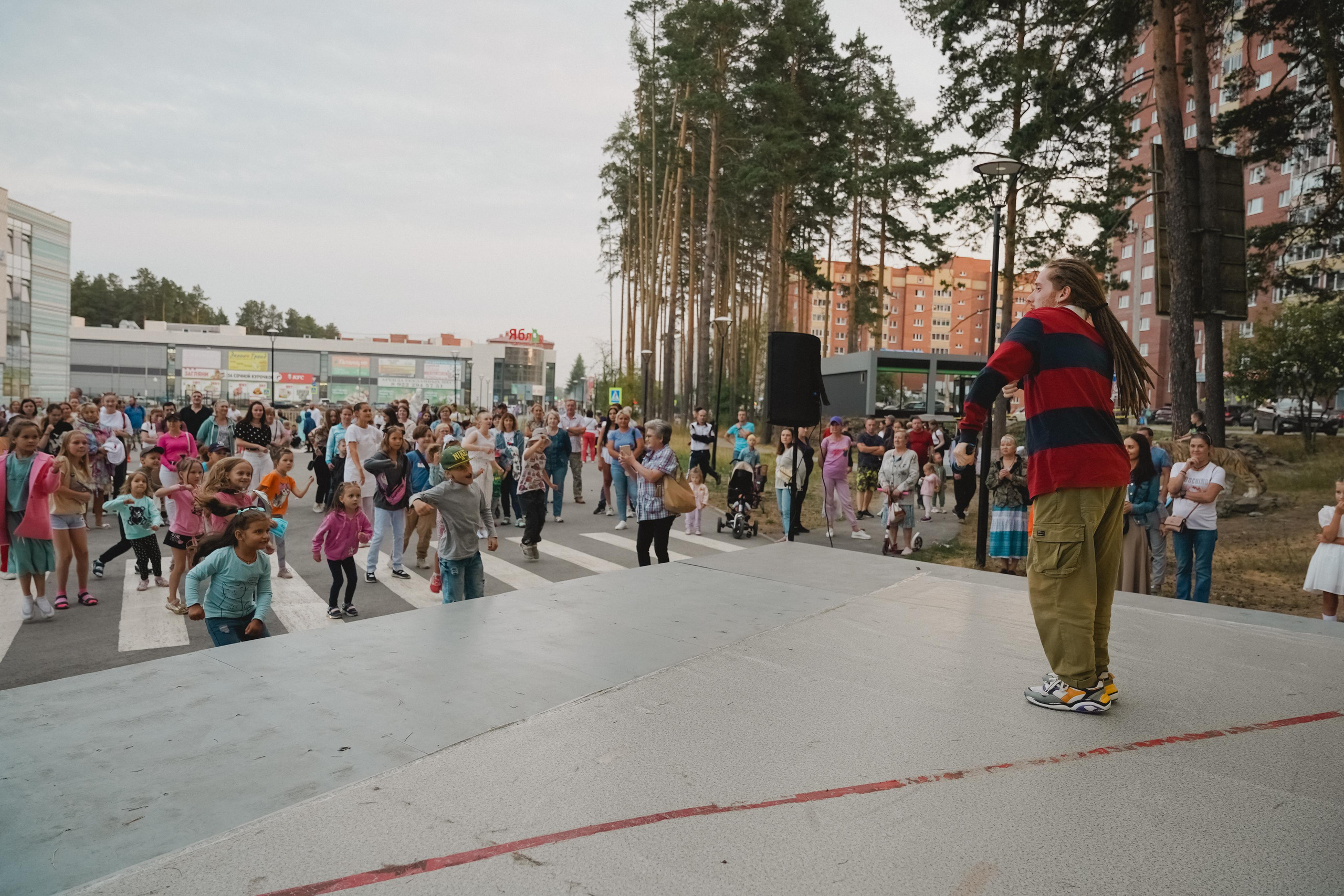 Танцы на тропе. Фотограф в детский сад в Екатеринбурге, выпускные альбомы Юлия Умерова