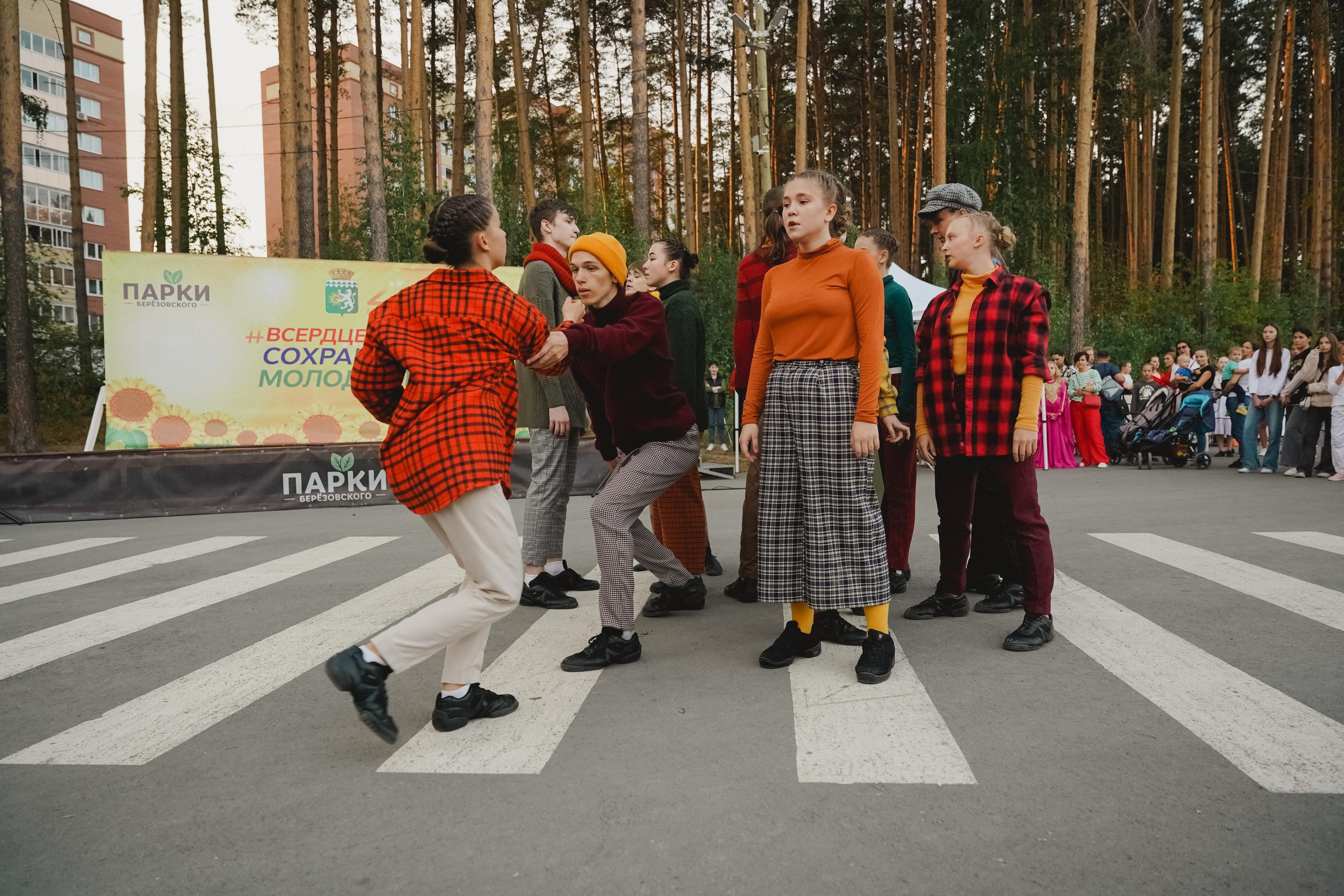 Танцы на тропе. Фотограф в детский сад в Екатеринбурге, выпускные альбомы Юлия Умерова