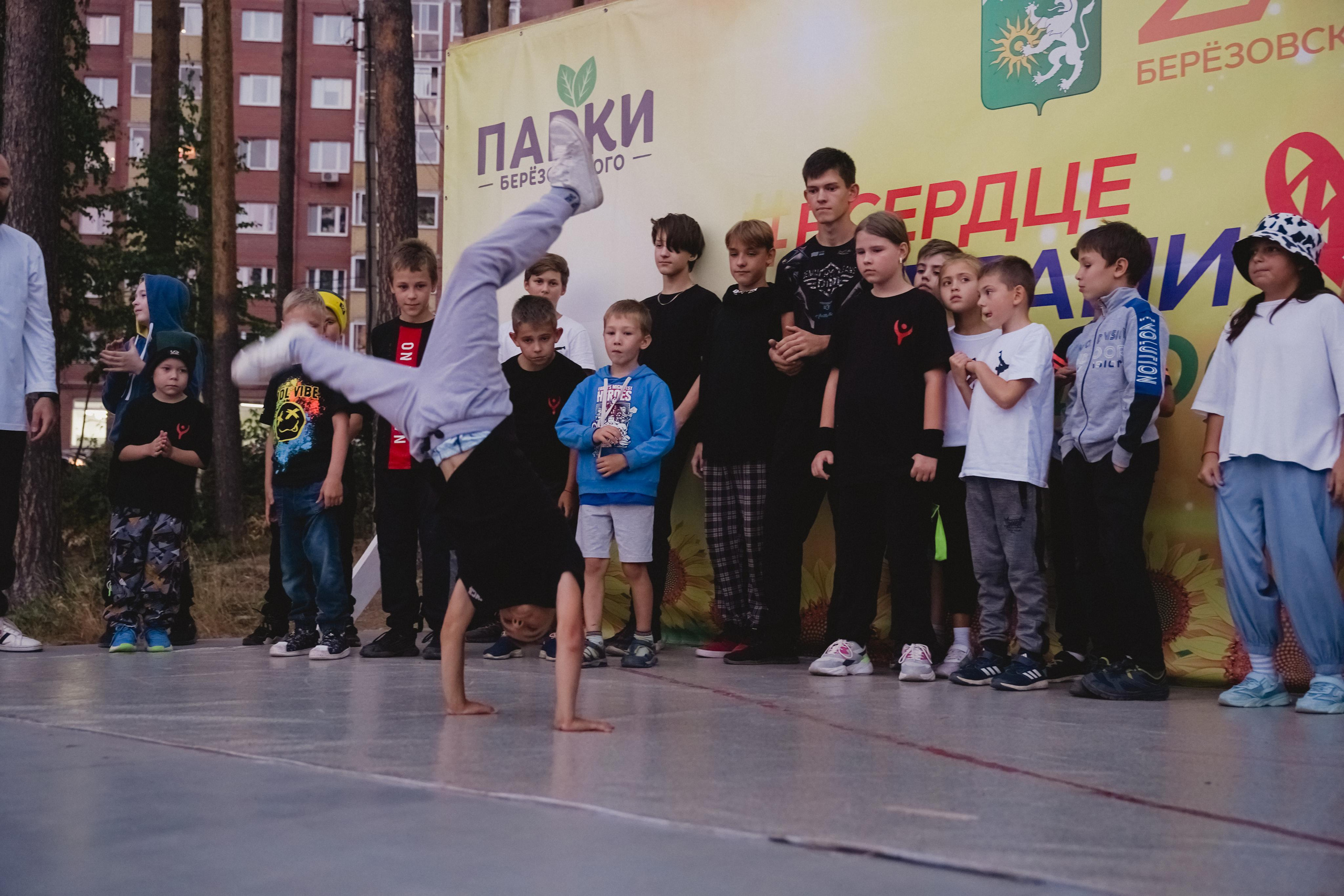 Танцы на тропе. Фотограф в детский сад в Екатеринбурге, выпускные альбомы Юлия Умерова