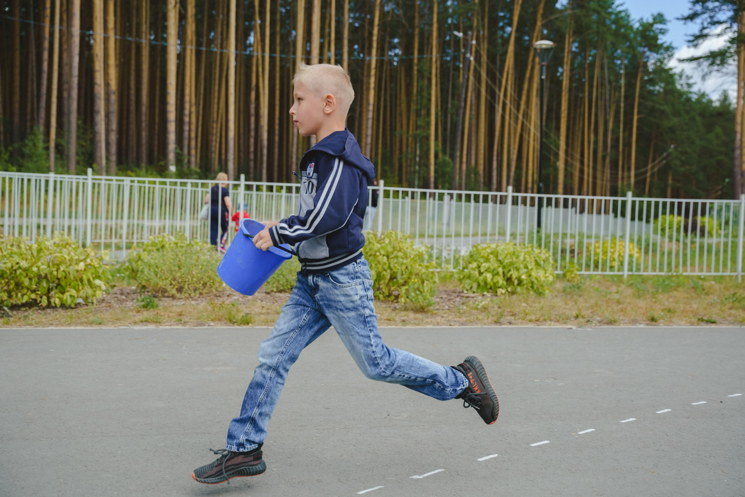 Фотосъемка веселых стартов от компании «Земляне». Фотограф в детский сад в Екатеринбурге, выпускные альбомы Юлия Умерова