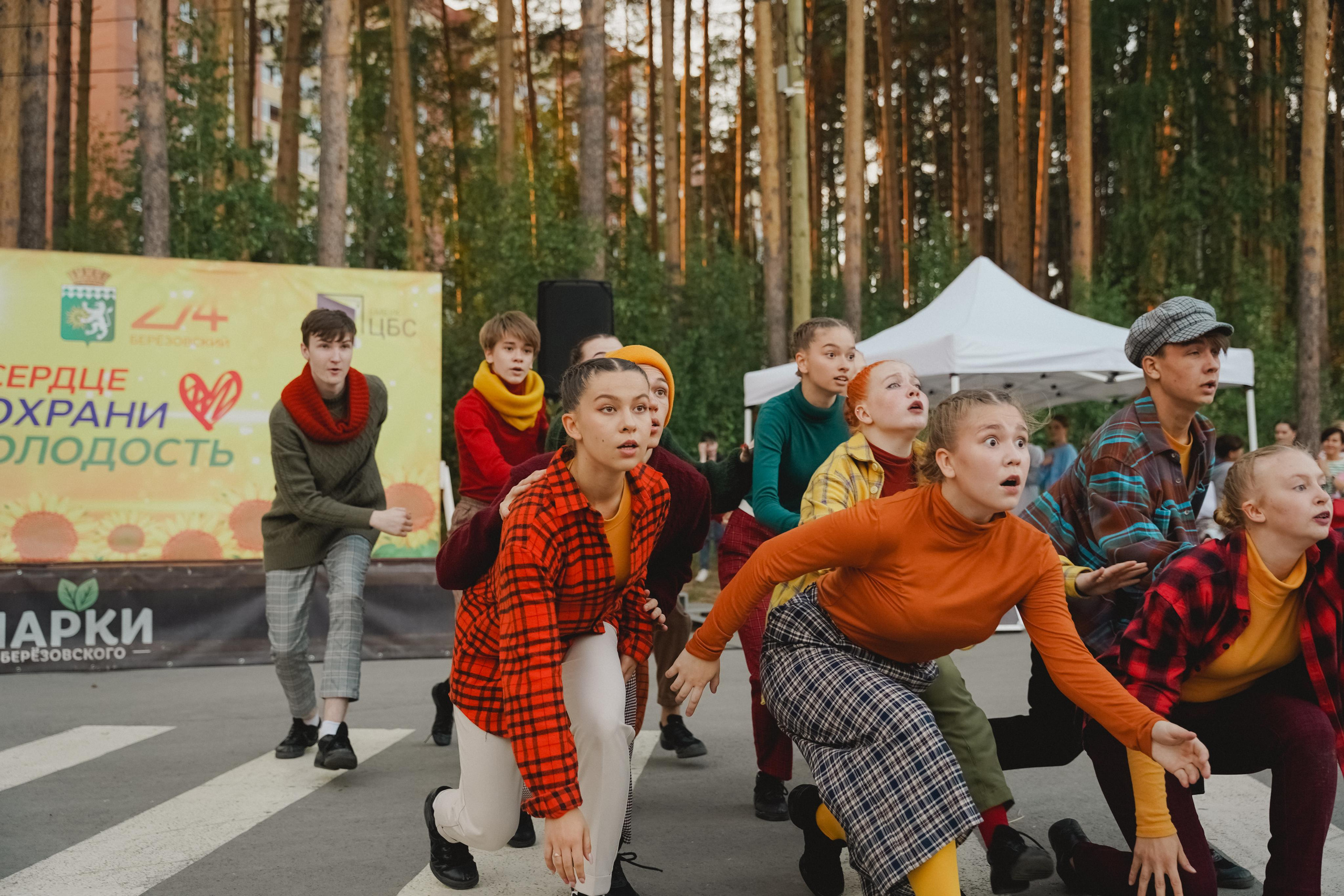 Танцы на тропе. Фотограф в детский сад в Екатеринбурге, выпускные альбомы Юлия Умерова