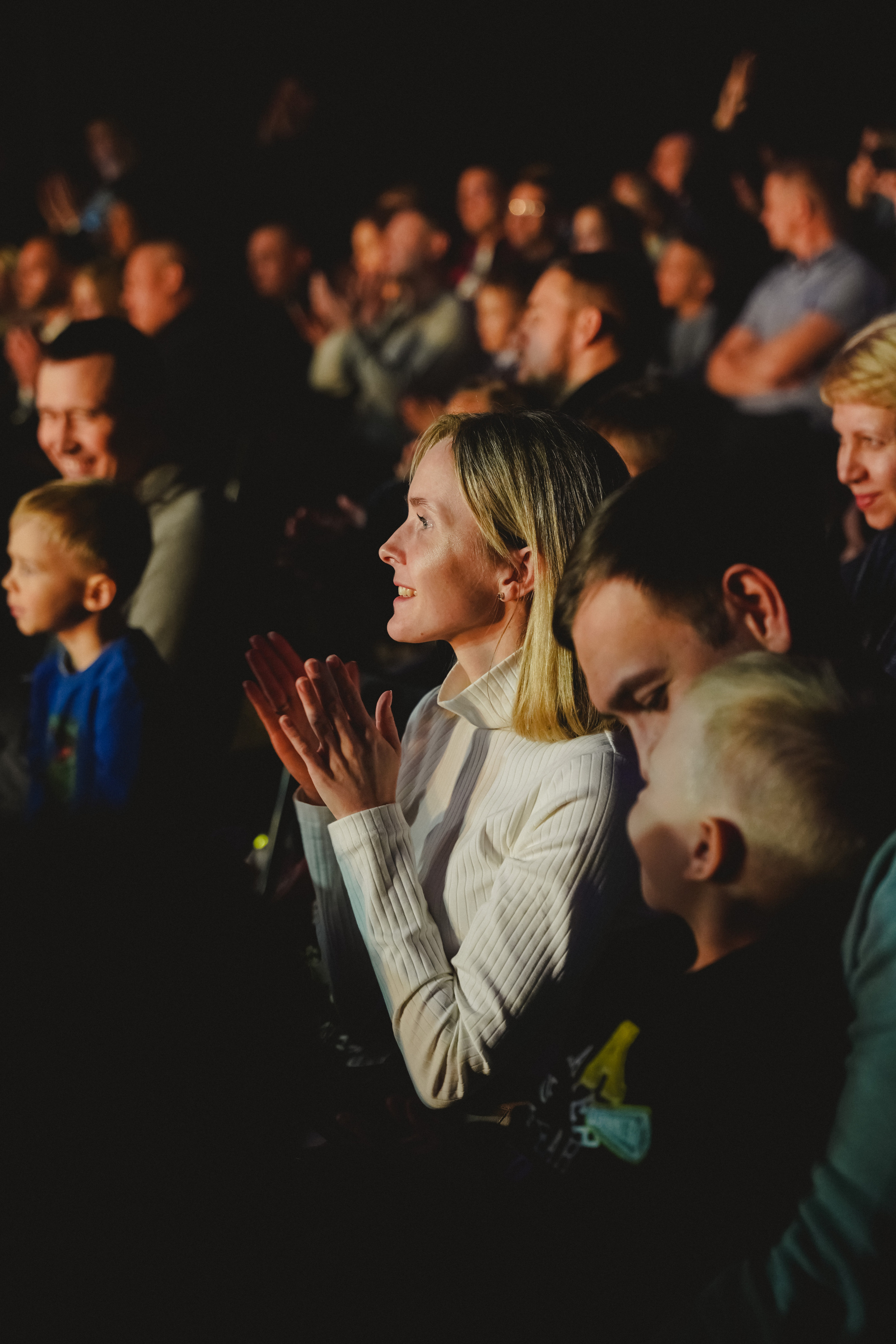Шоу «Мама — я пришел! ». Фотограф в детский сад в Екатеринбурге, выпускные альбомы Юлия Умерова