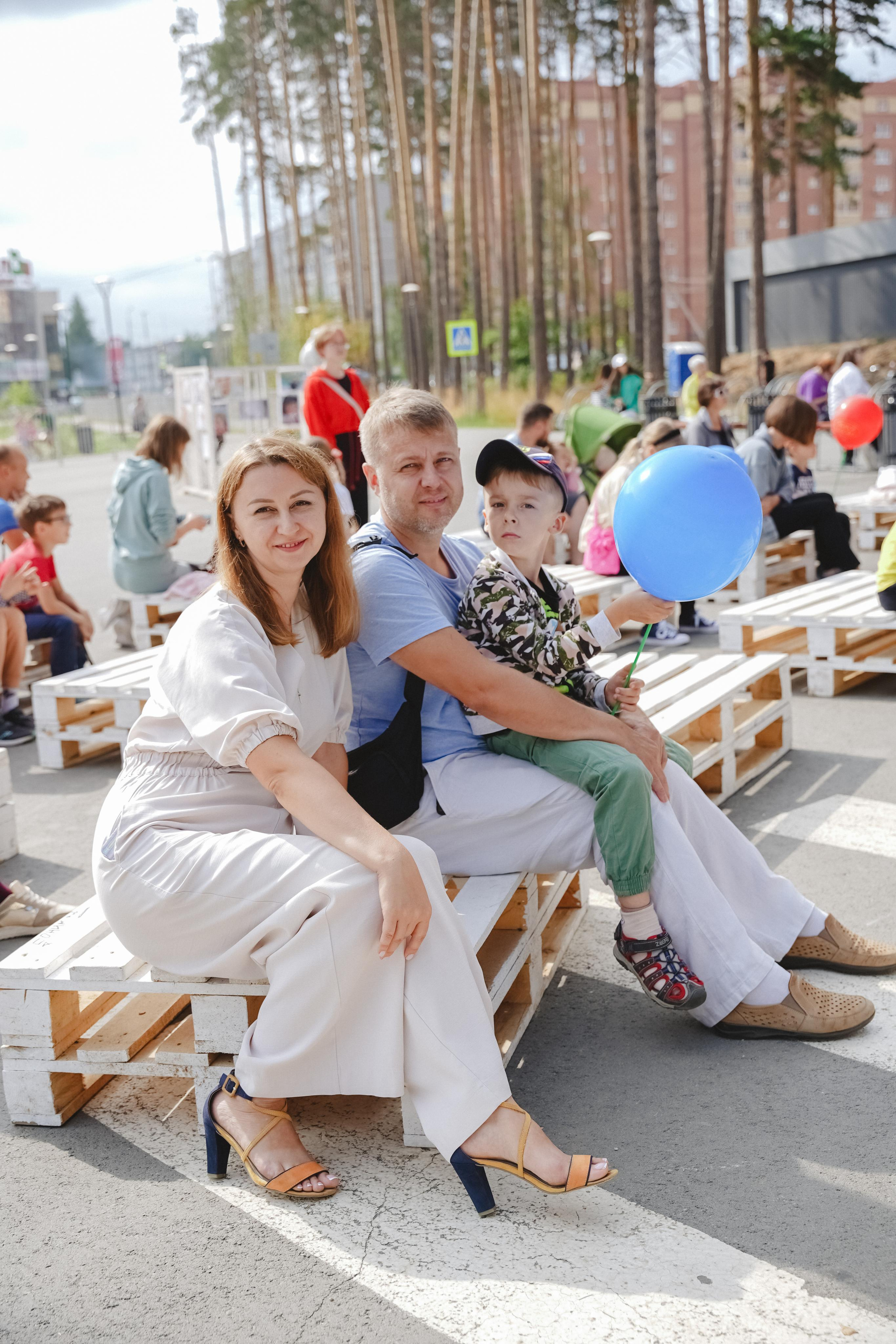 Литературная коллаборация «ДУХ». Фотограф в детский сад в Екатеринбурге, выпускные альбомы Юлия Умерова