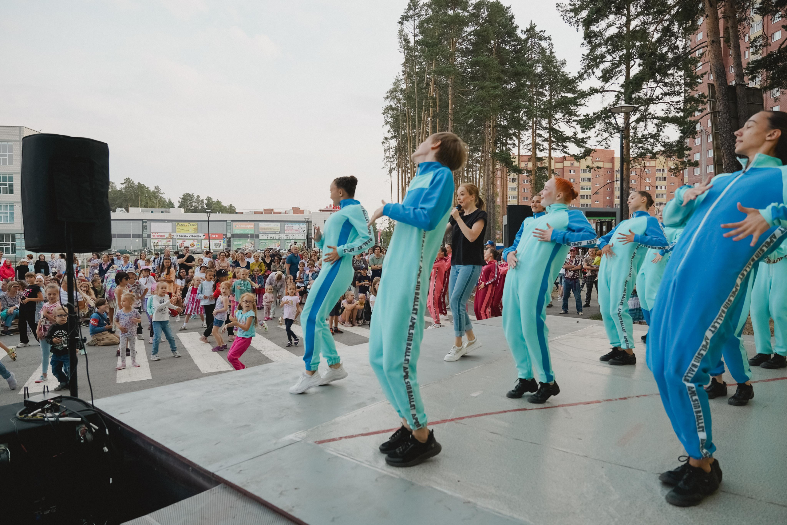 Танцы на тропе. Фотограф в детский сад в Екатеринбурге, выпускные альбомы Юлия Умерова