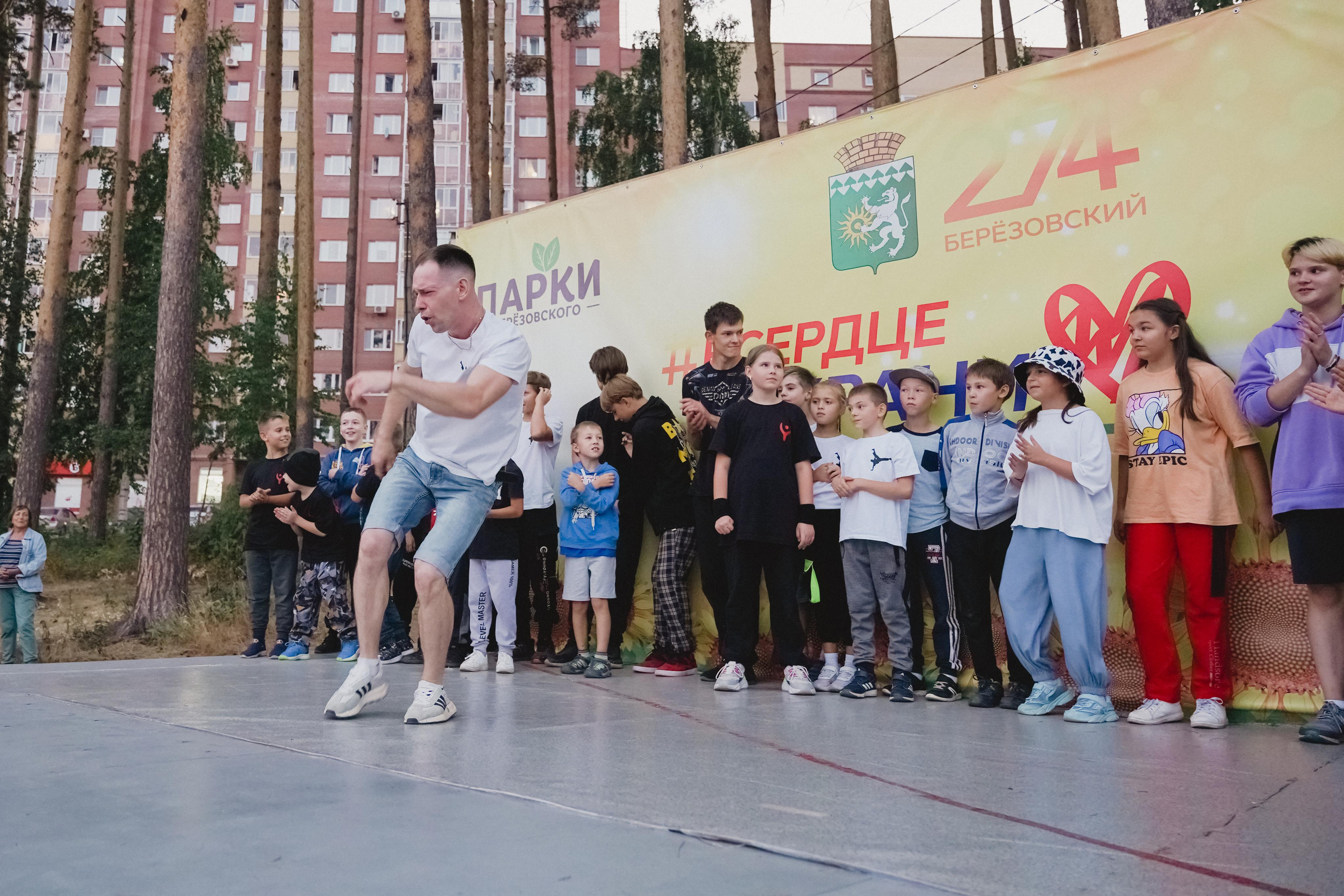Танцы на тропе. Фотограф в детский сад в Екатеринбурге, выпускные альбомы Юлия Умерова