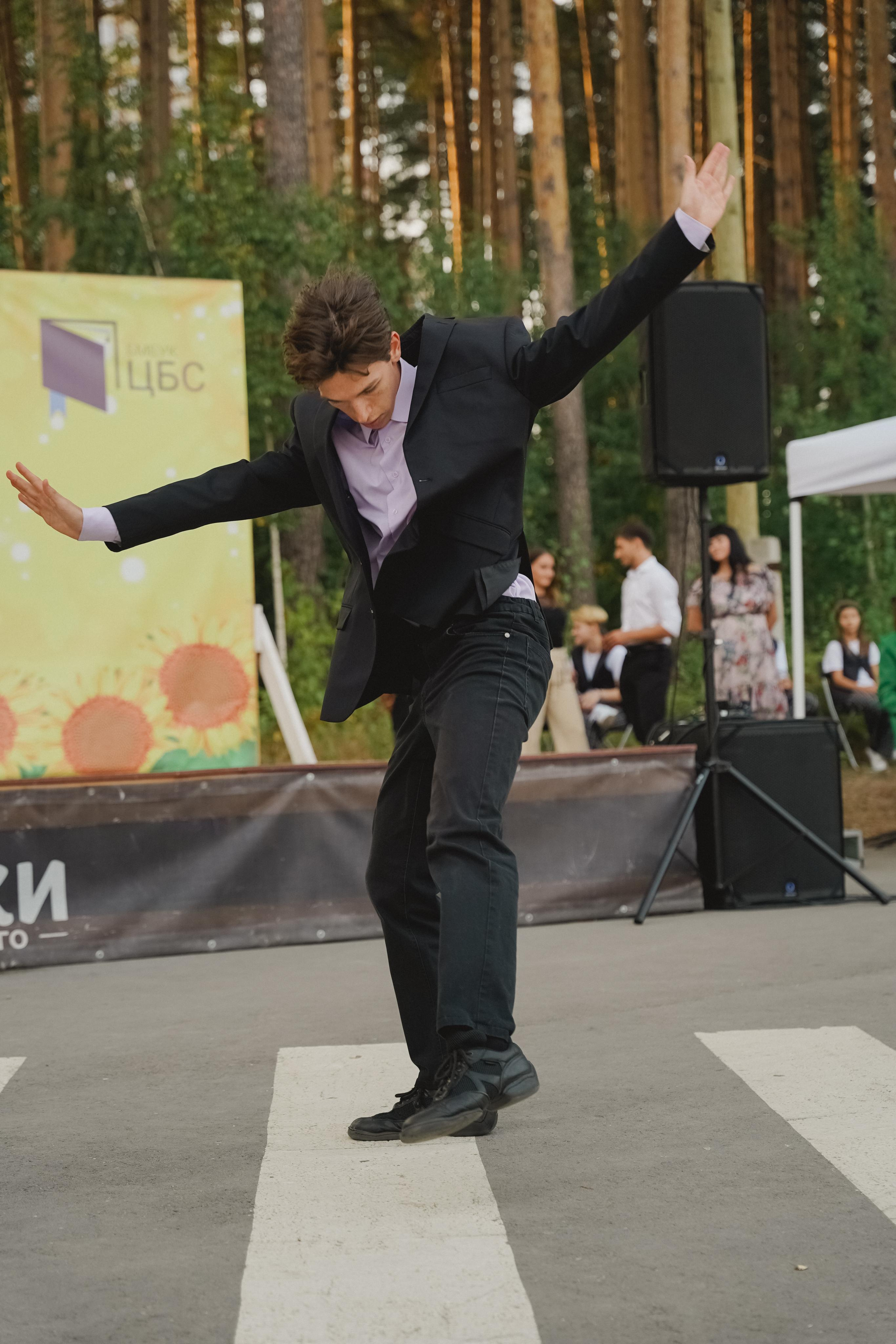 Танцы на тропе. Фотограф в детский сад в Екатеринбурге, выпускные альбомы Юлия Умерова