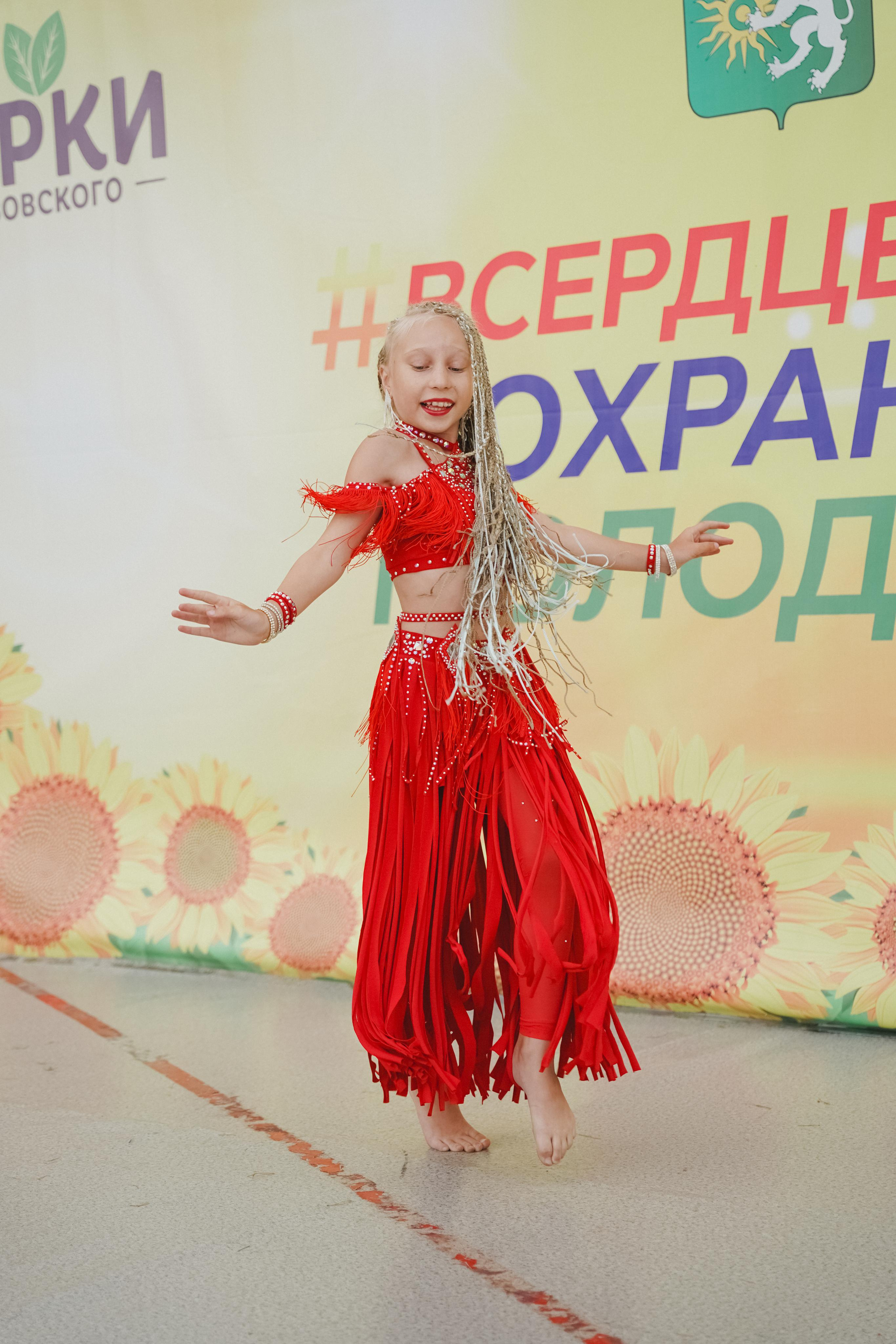 Танцы на тропе. Фотограф в детский сад в Екатеринбурге, выпускные альбомы Юлия Умерова