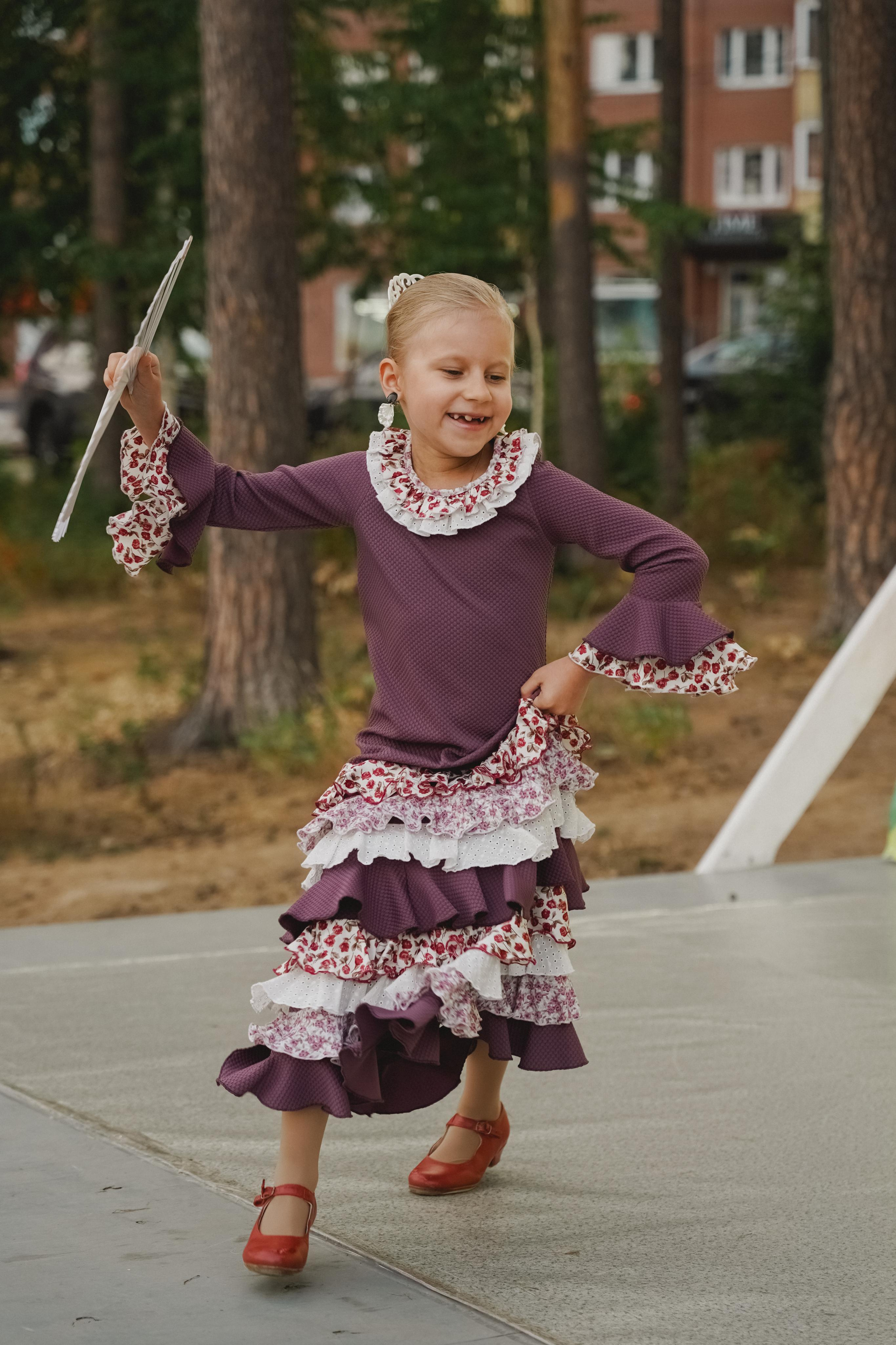 Танцы на тропе. Фотограф в детский сад в Екатеринбурге, выпускные альбомы Юлия Умерова