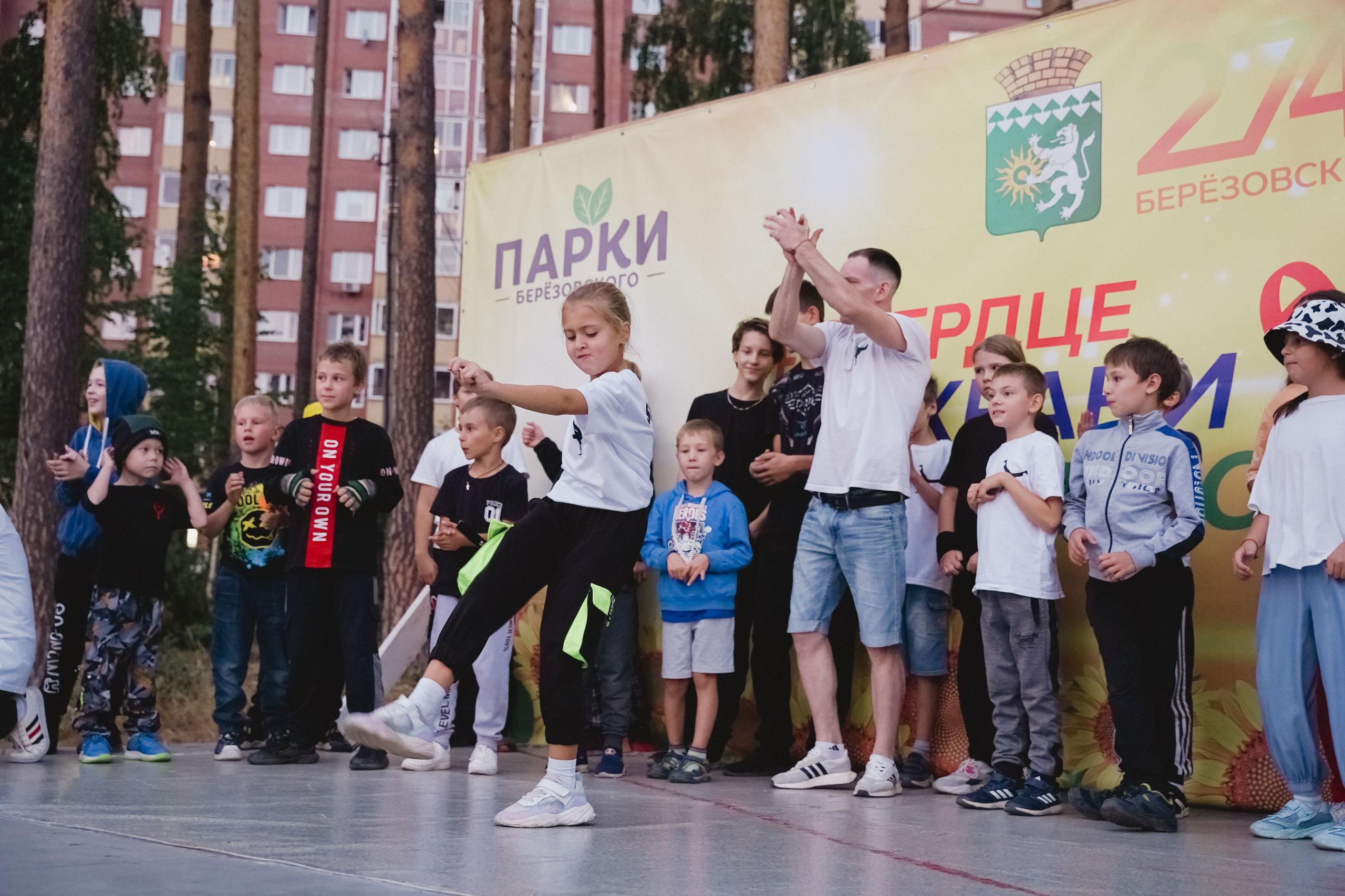 Танцы на тропе. Фотограф в детский сад в Екатеринбурге, выпускные альбомы Юлия Умерова