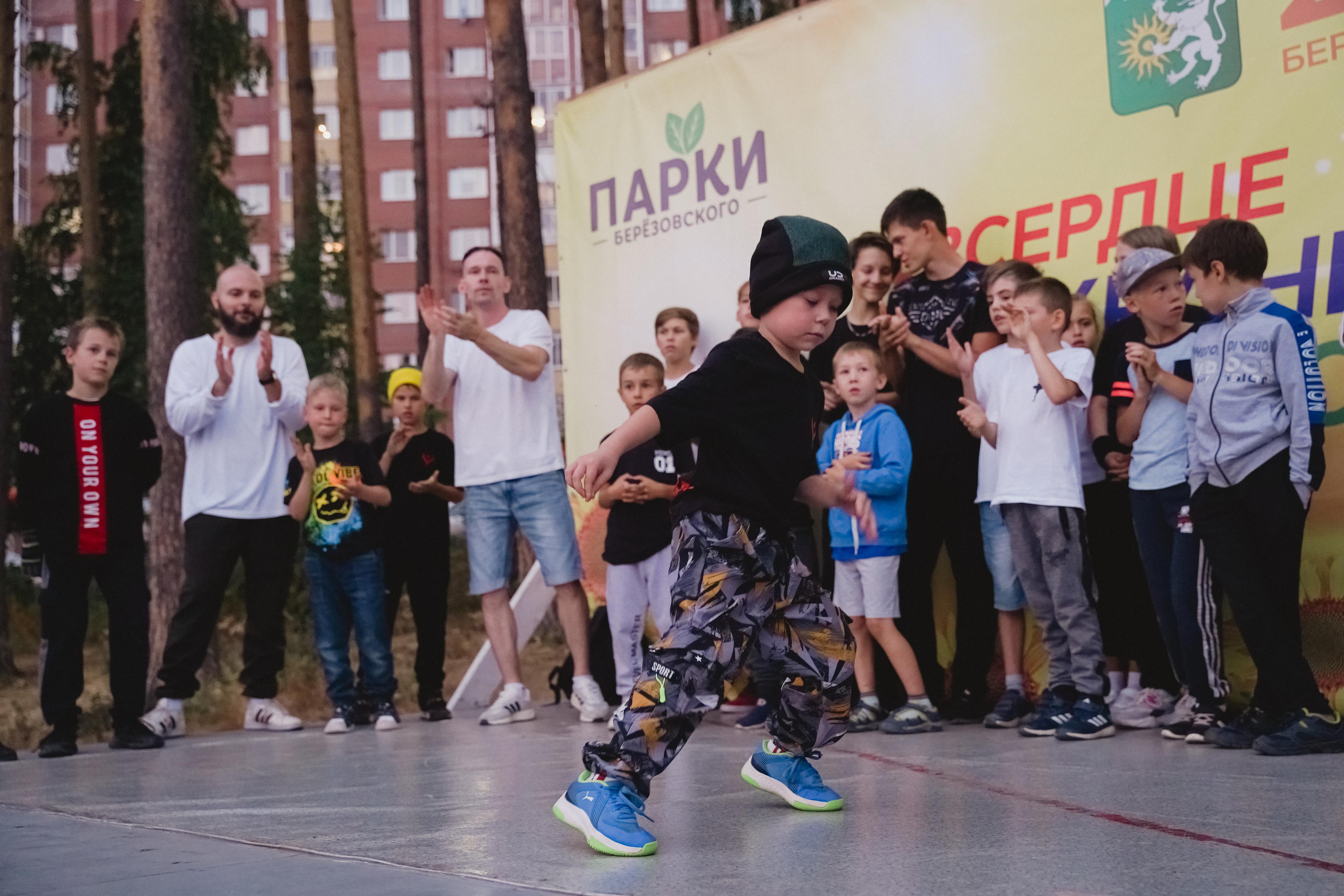 Танцы на тропе. Фотограф в детский сад в Екатеринбурге, выпускные альбомы Юлия Умерова