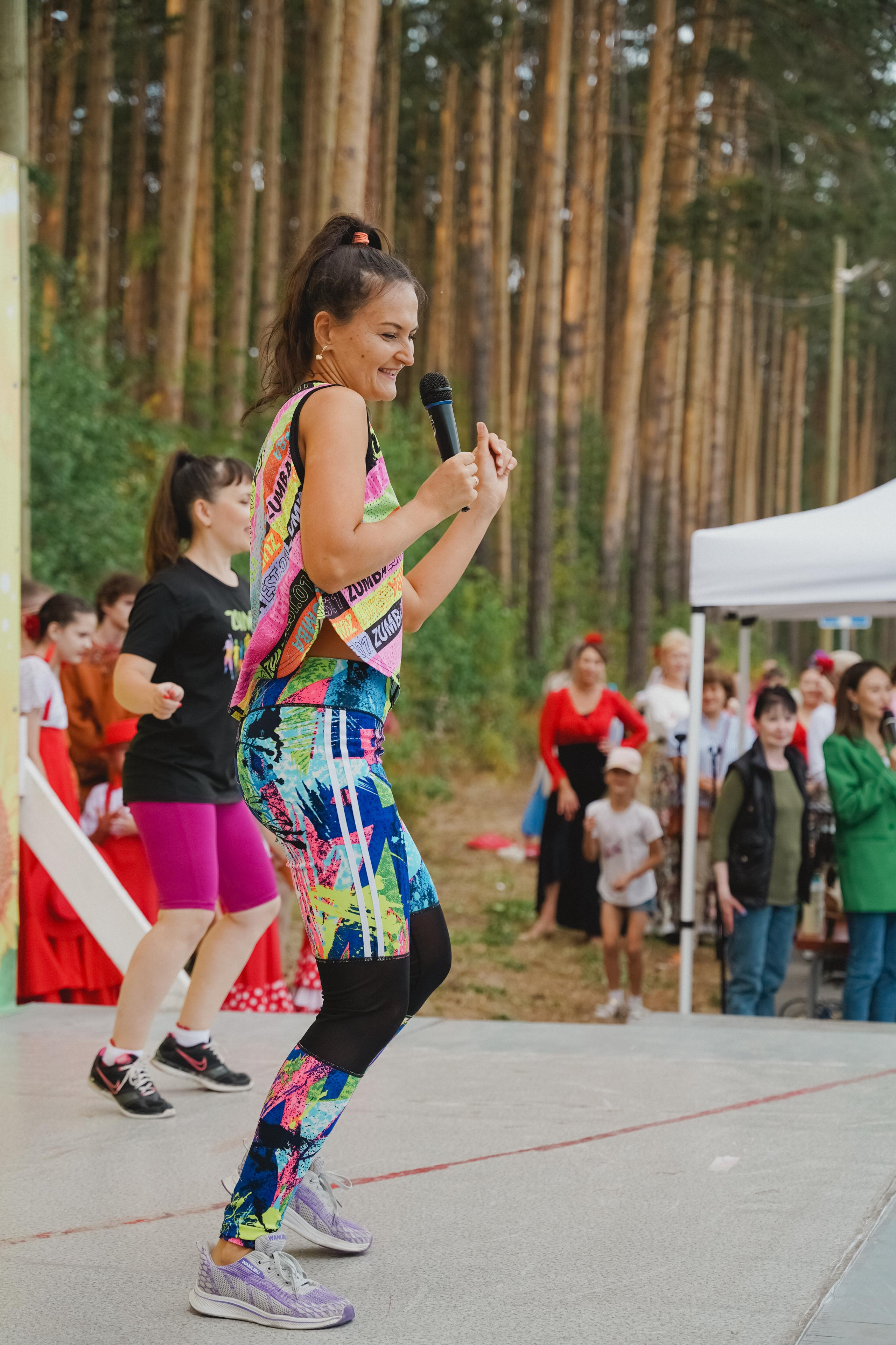 Танцы на тропе. Фотограф в детский сад в Екатеринбурге, выпускные альбомы Юлия Умерова