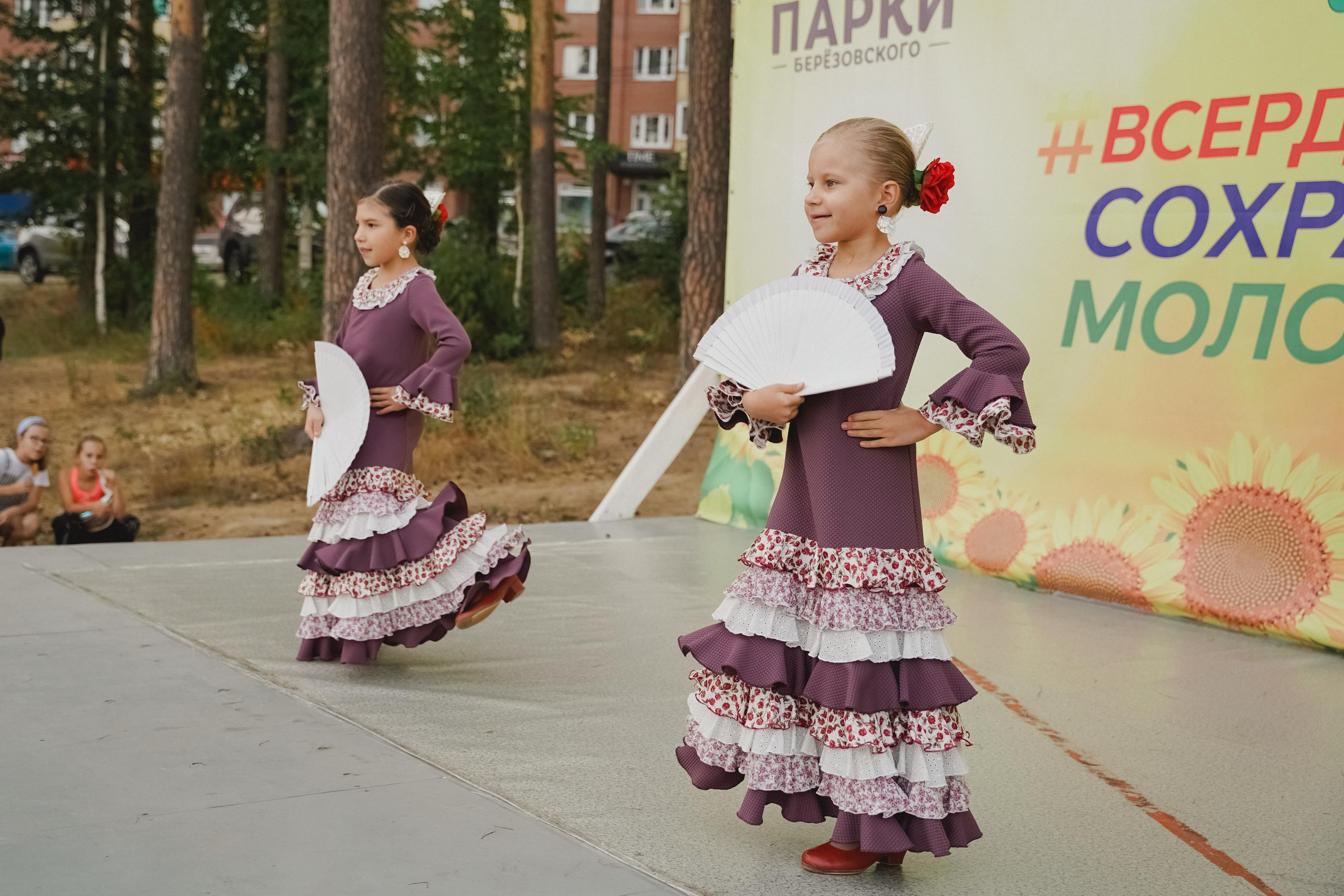 Танцы на тропе. Фотограф в детский сад в Екатеринбурге, выпускные альбомы Юлия Умерова