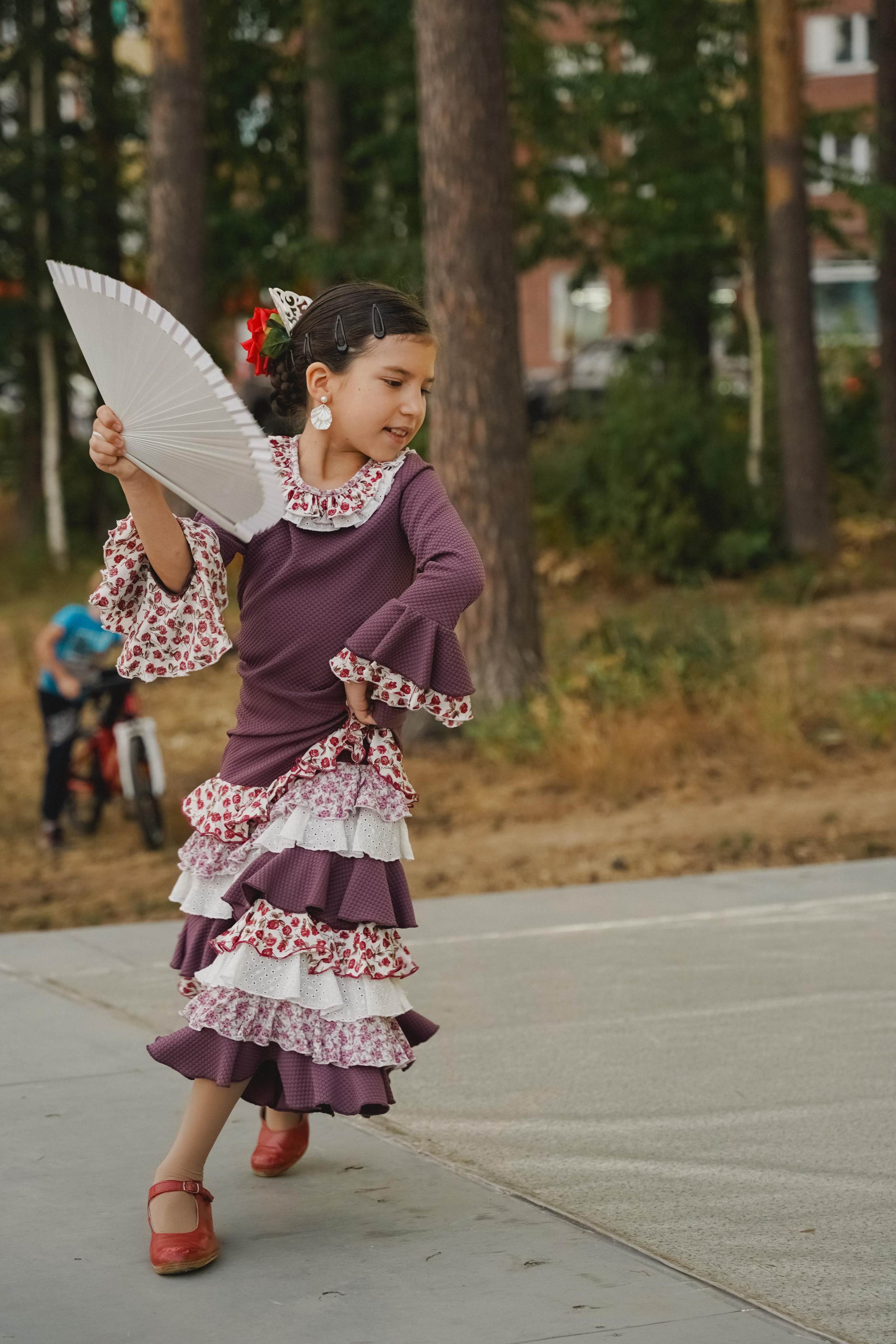 Танцы на тропе. Фотограф в детский сад в Екатеринбурге, выпускные альбомы Юлия Умерова