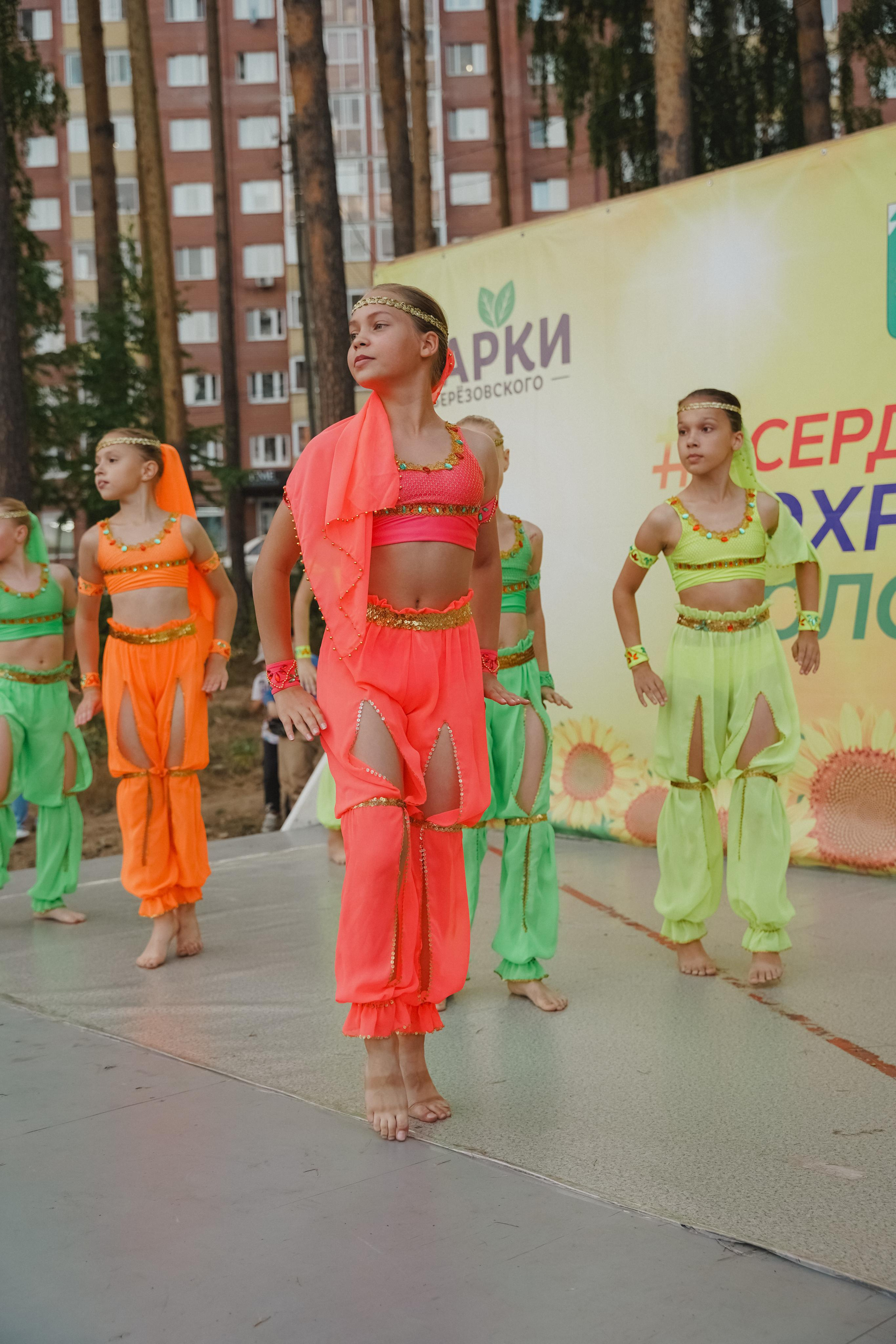 Танцы на тропе. Фотограф в детский сад в Екатеринбурге, выпускные альбомы Юлия Умерова