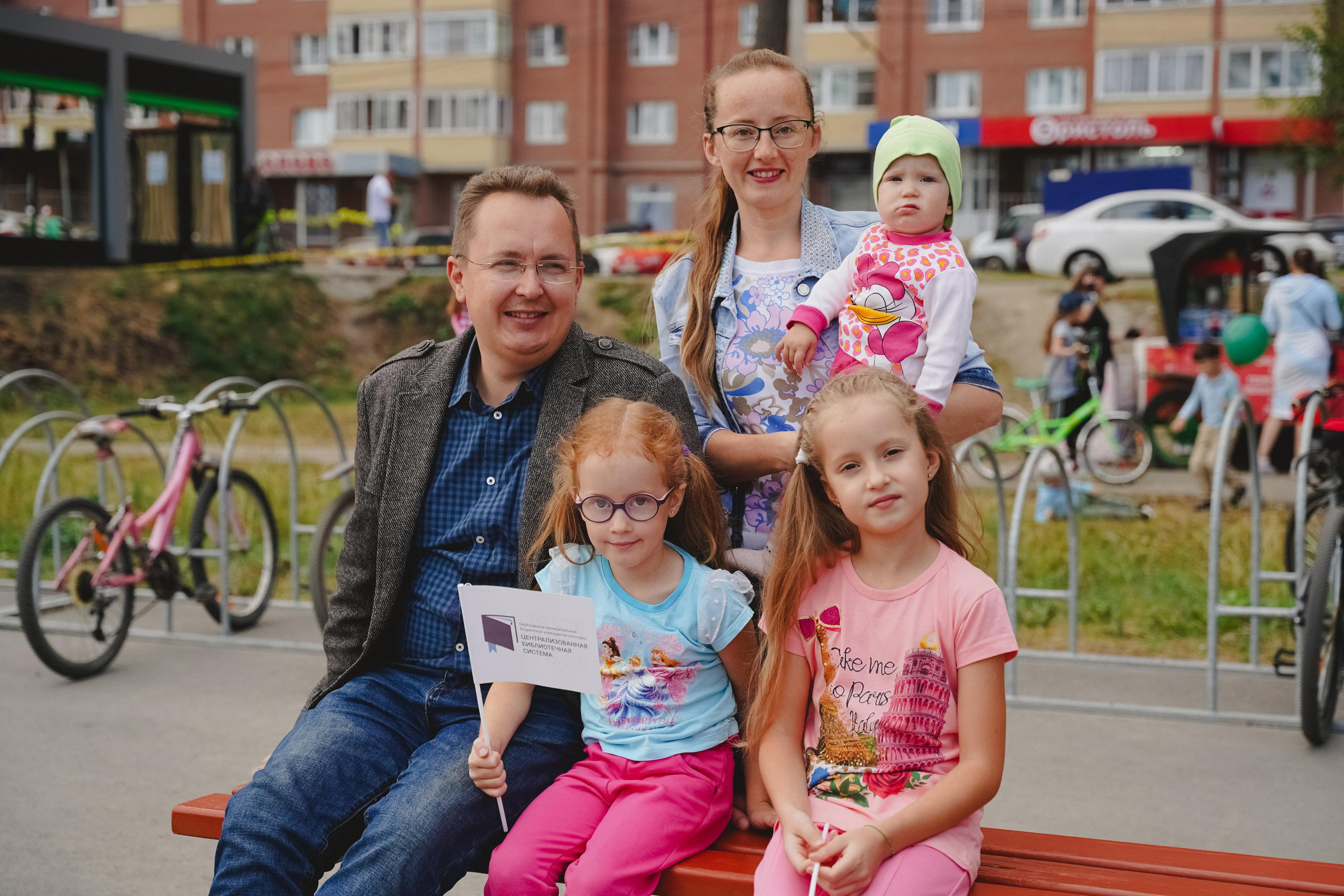 Литературная коллаборация «ДУХ». Фотограф в детский сад в Екатеринбурге, выпускные альбомы Юлия Умерова