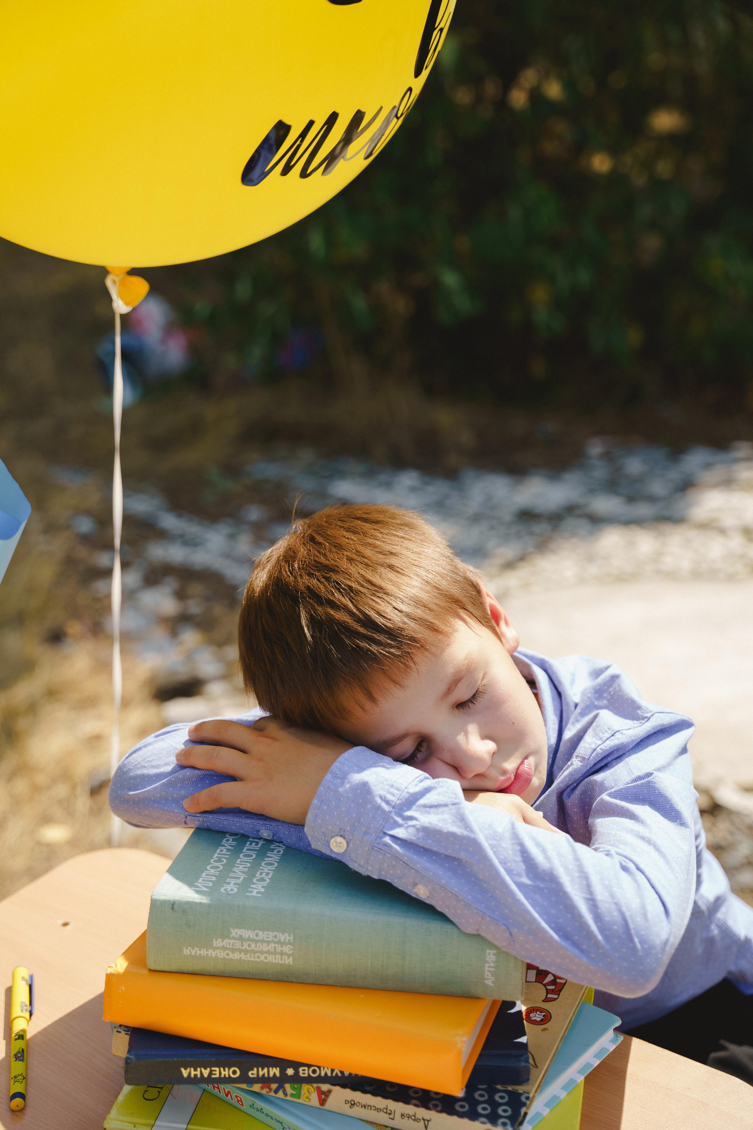 «Снова в школу» фотопроект на улице. Фотограф в детский сад в Екатеринбурге, выпускные альбомы Юлия Умерова