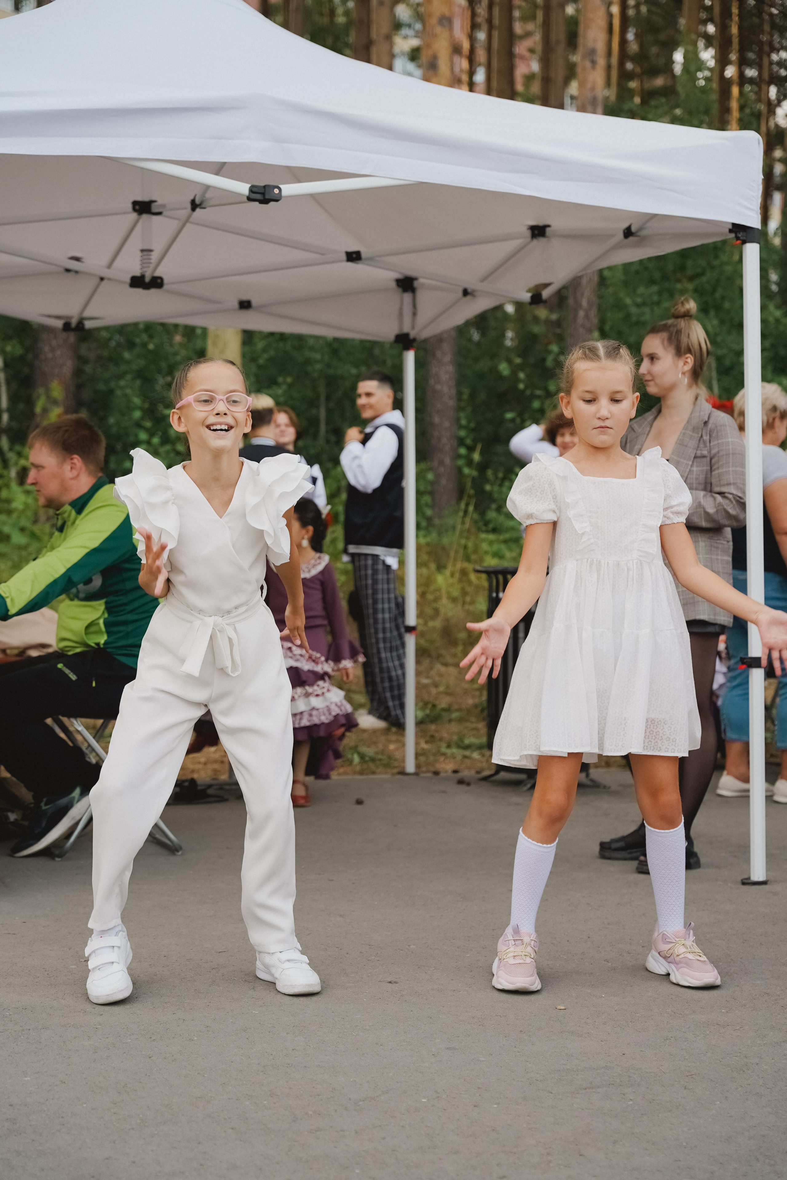 Танцы на тропе. Фотограф в детский сад в Екатеринбурге, выпускные альбомы Юлия Умерова