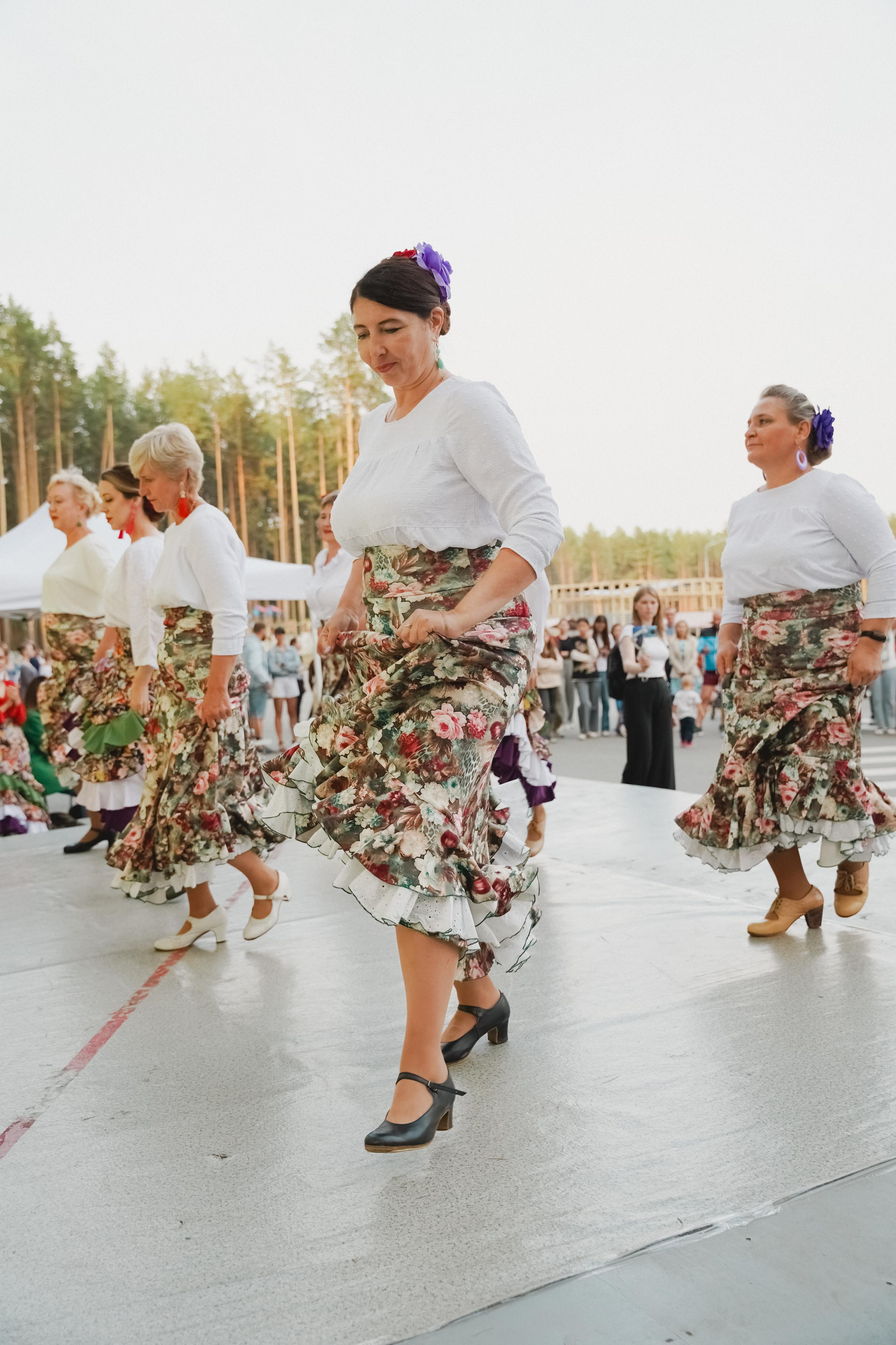 Танцы на тропе. Фотограф в детский сад в Екатеринбурге, выпускные альбомы Юлия Умерова
