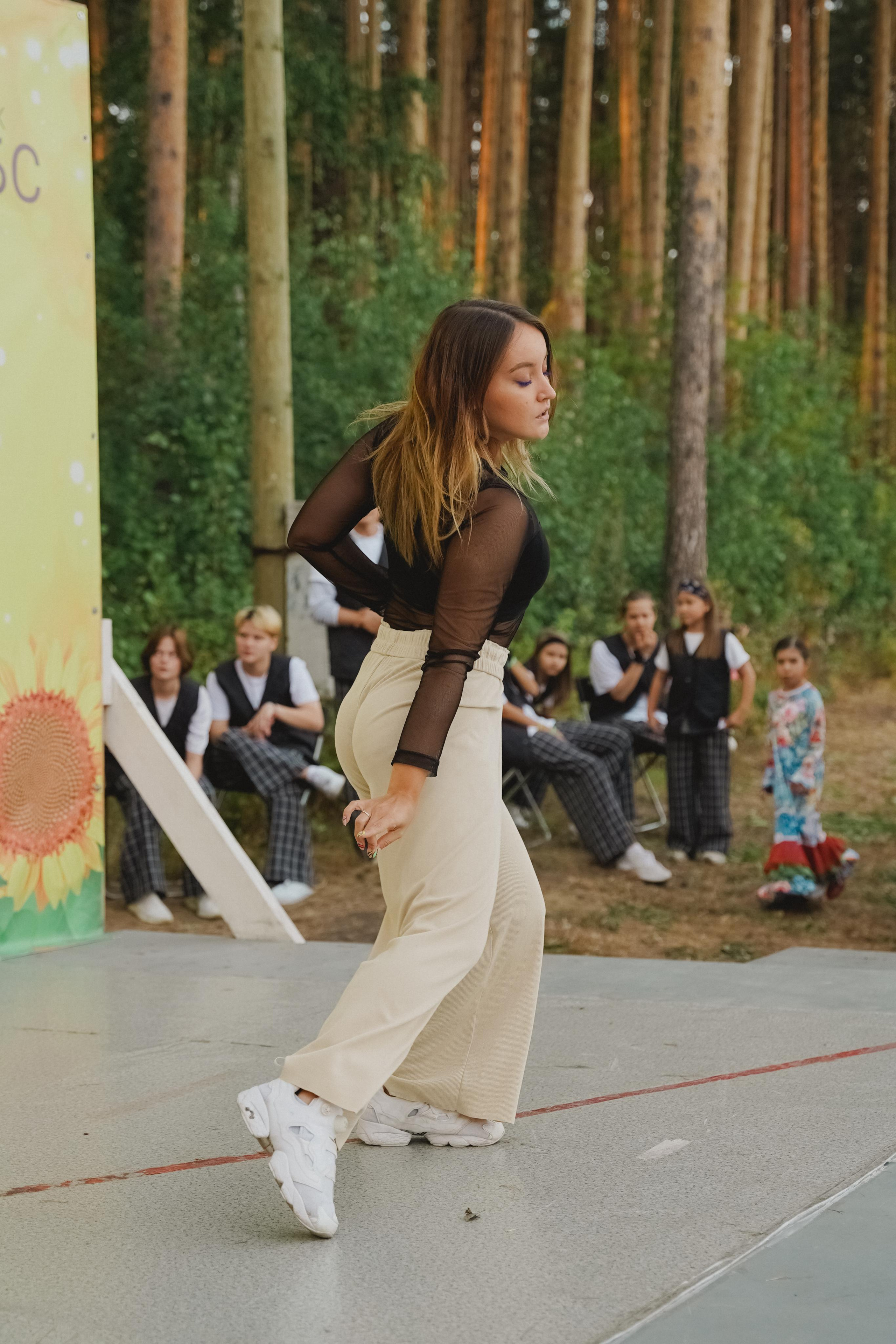 Танцы на тропе. Фотограф в детский сад в Екатеринбурге, выпускные альбомы Юлия Умерова