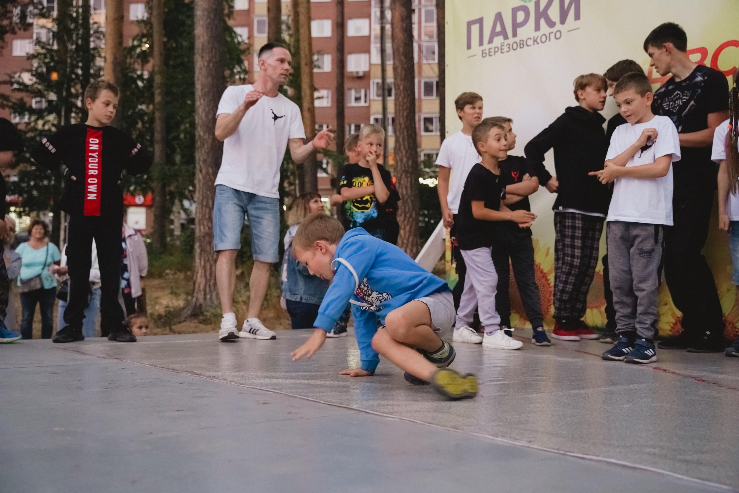 Танцы на тропе. Фотограф в детский сад в Екатеринбурге, выпускные альбомы Юлия Умерова