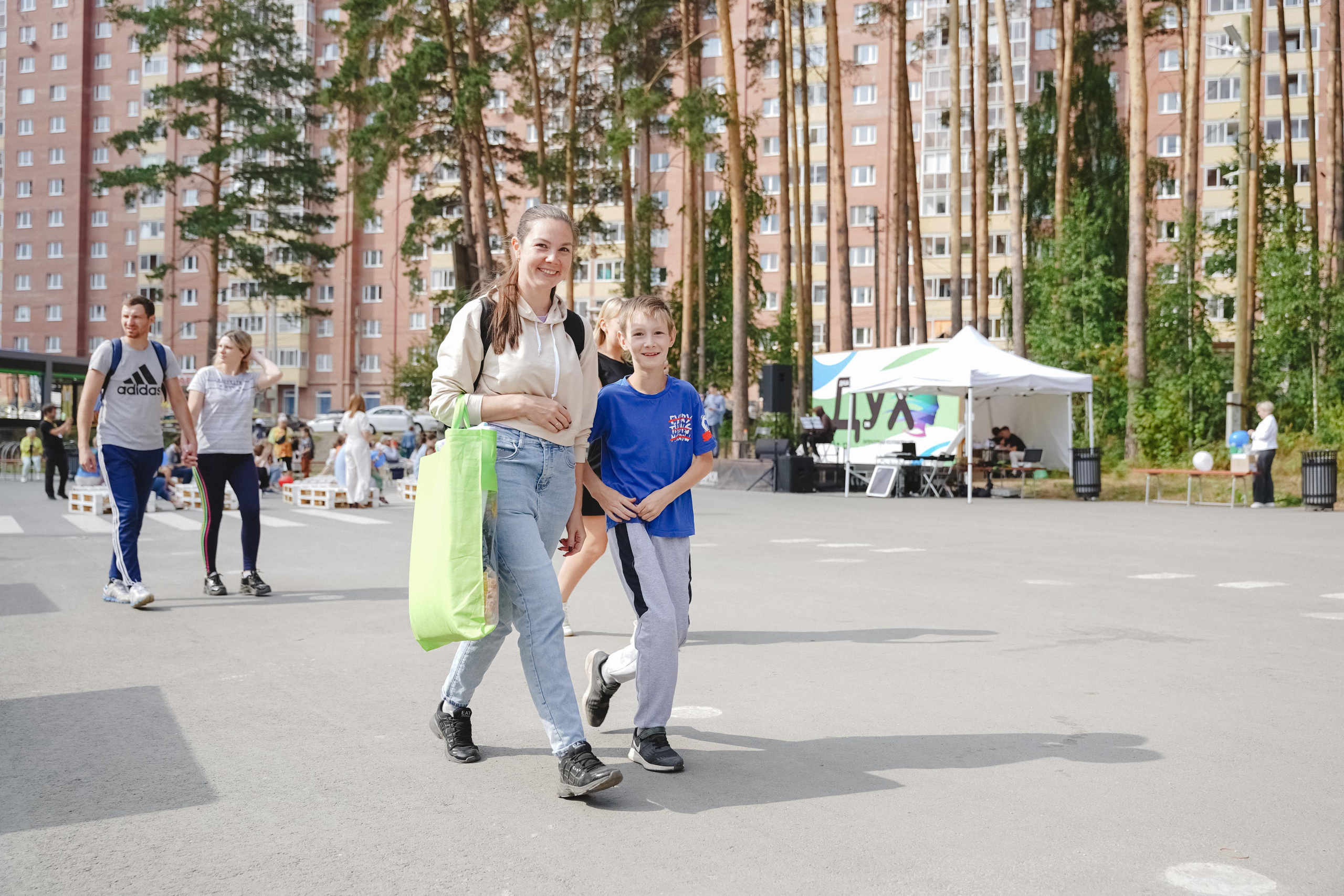Литературная коллаборация «ДУХ». Фотограф в детский сад в Екатеринбурге, выпускные альбомы Юлия Умерова