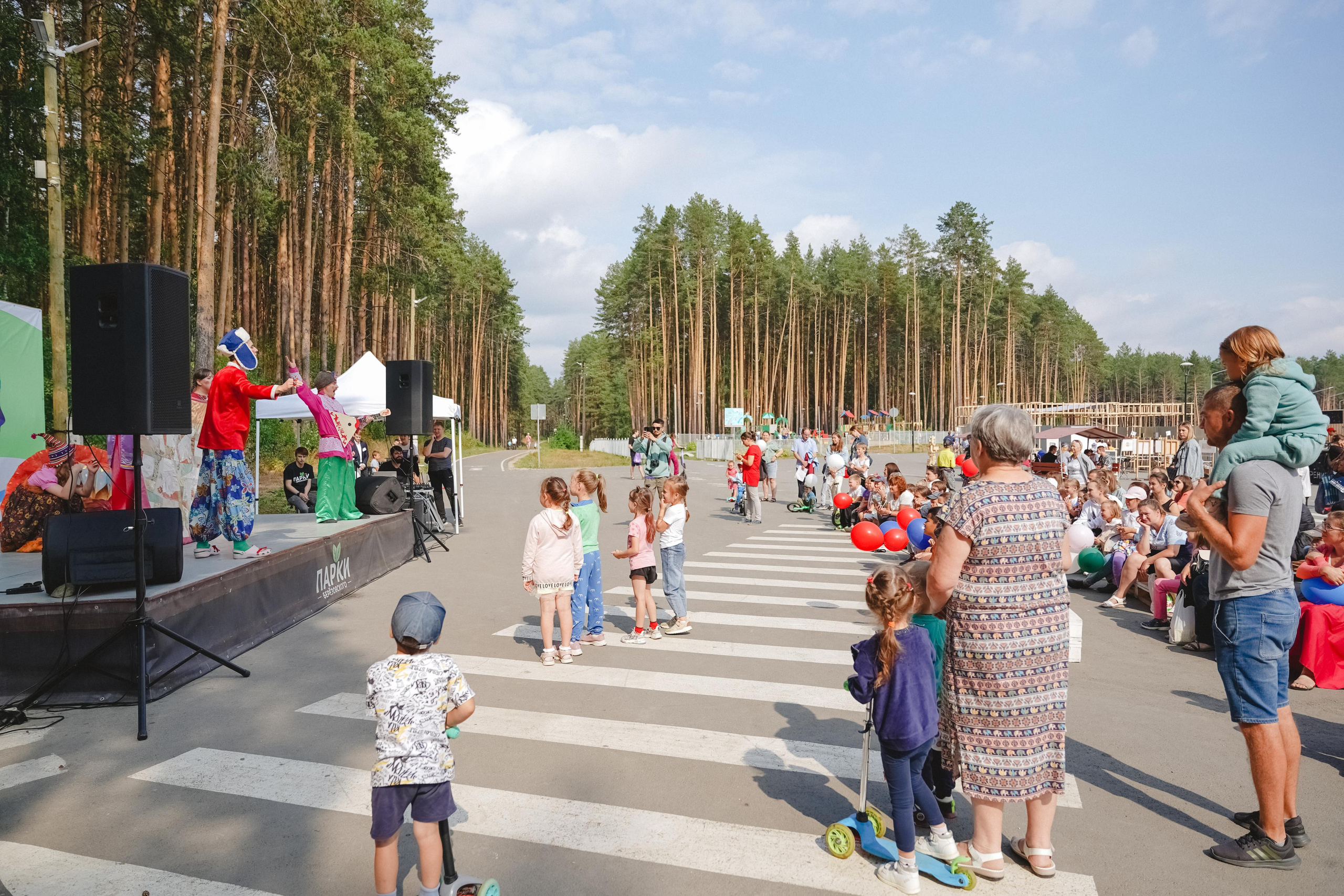 Литературная коллаборация «ДУХ». Фотограф в детский сад в Екатеринбурге, выпускные альбомы Юлия Умерова