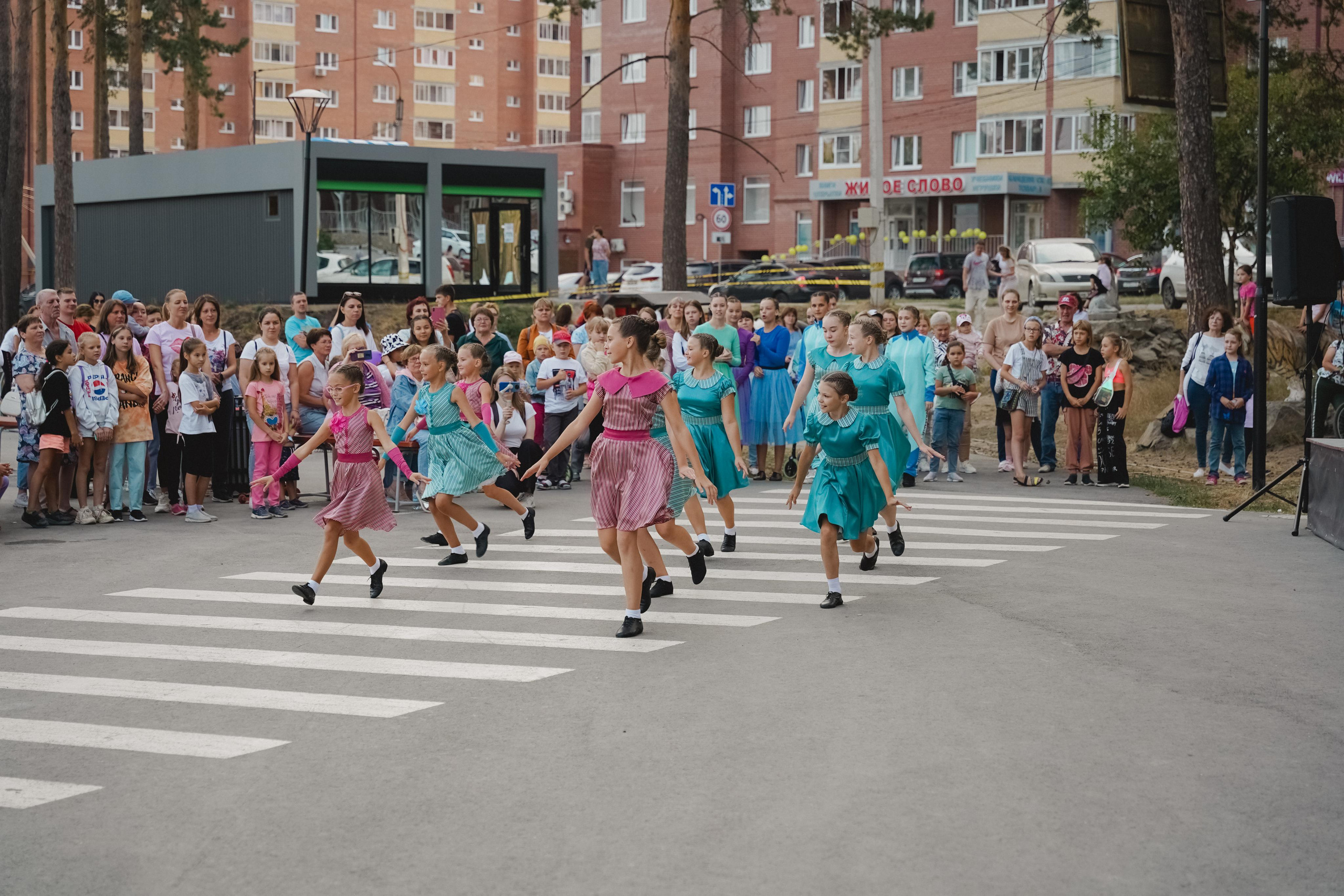 Танцы на тропе. Фотограф в детский сад в Екатеринбурге, выпускные альбомы Юлия Умерова