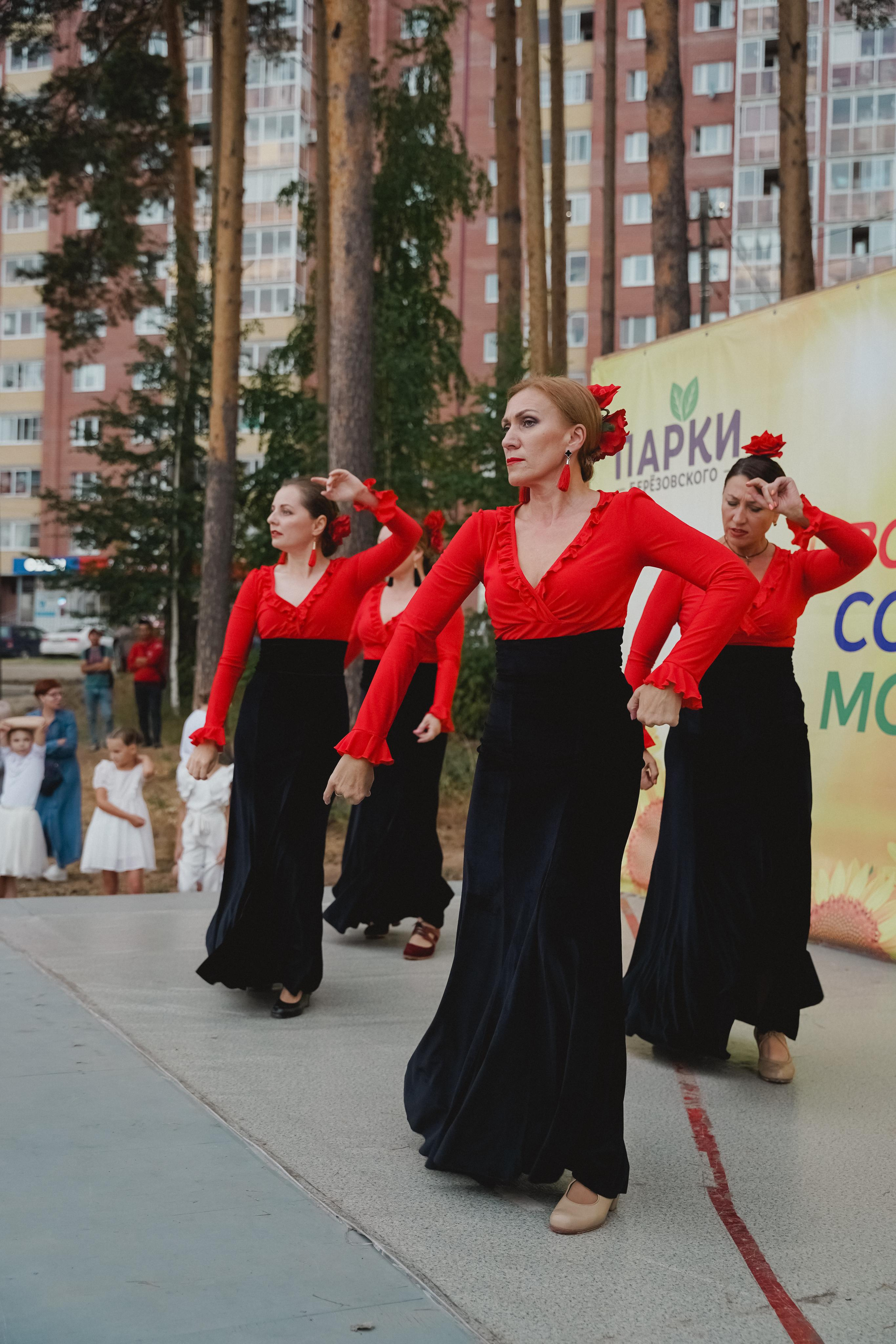 Танцы на тропе. Фотограф в детский сад в Екатеринбурге, выпускные альбомы Юлия Умерова