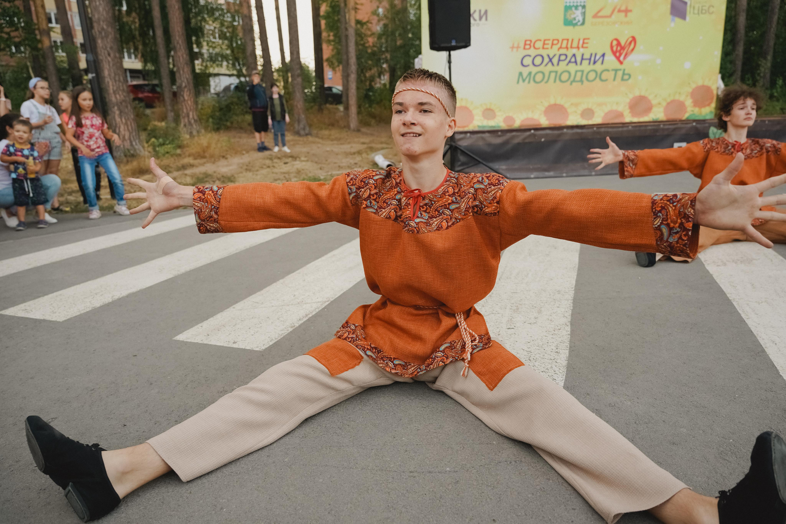 Танцы на тропе. Фотограф в детский сад в Екатеринбурге, выпускные альбомы Юлия Умерова