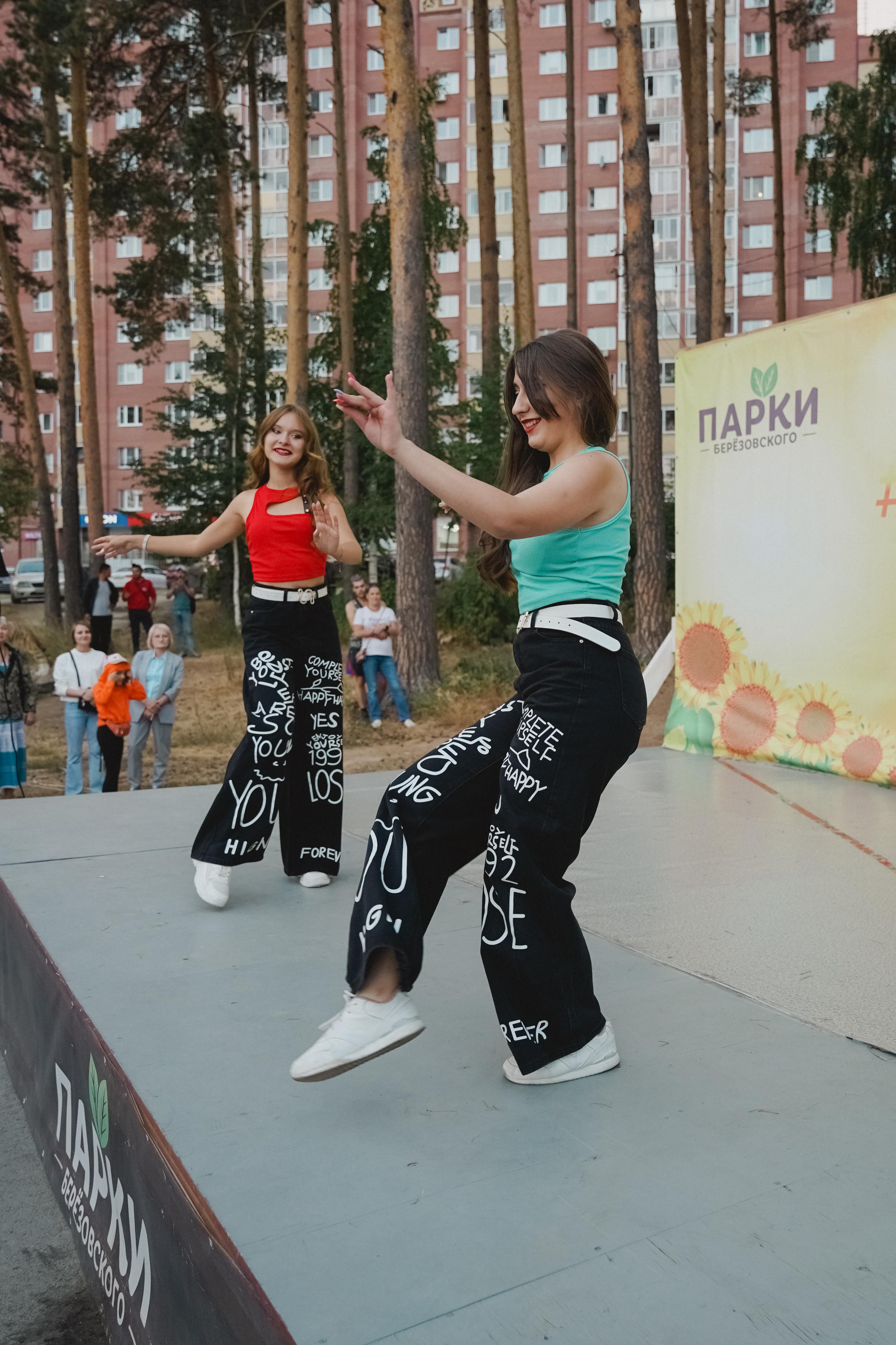 Танцы на тропе. Фотограф в детский сад в Екатеринбурге, выпускные альбомы Юлия Умерова