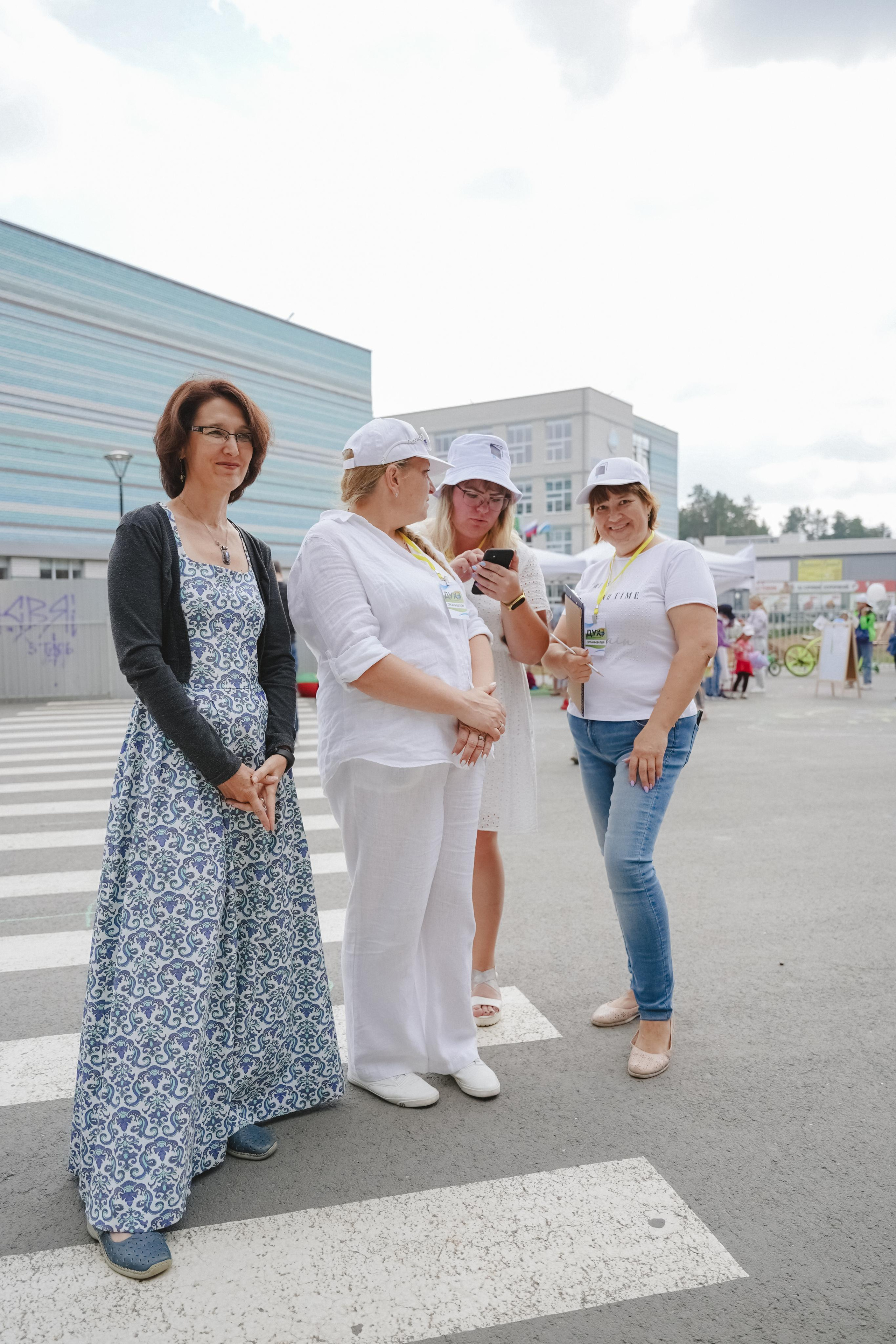 Литературная коллаборация «ДУХ». Фотограф в детский сад в Екатеринбурге, выпускные альбомы Юлия Умерова