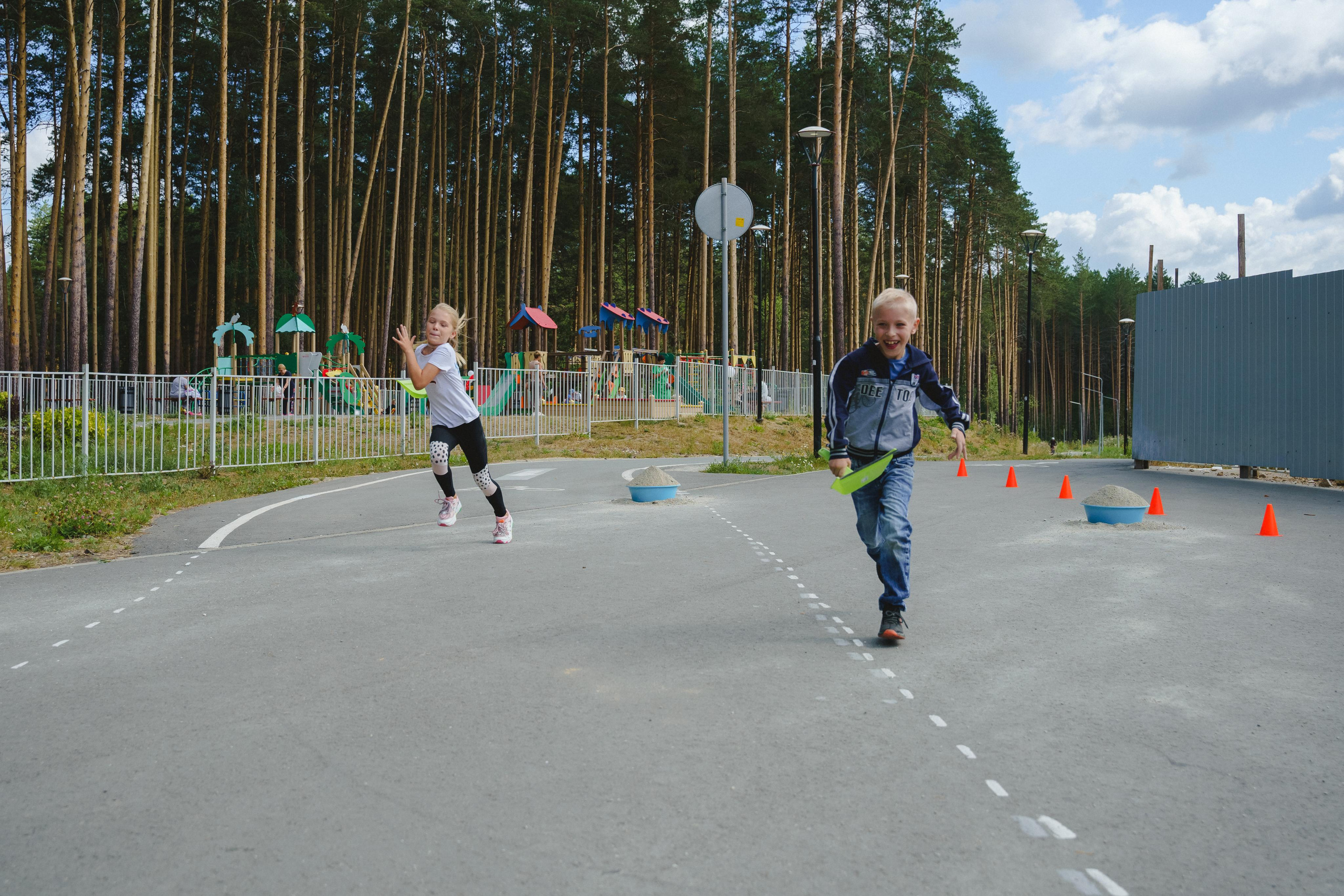 Фотосъемка веселых стартов от компании «Земляне». Фотограф в детский сад в Екатеринбурге, выпускные альбомы Юлия Умерова