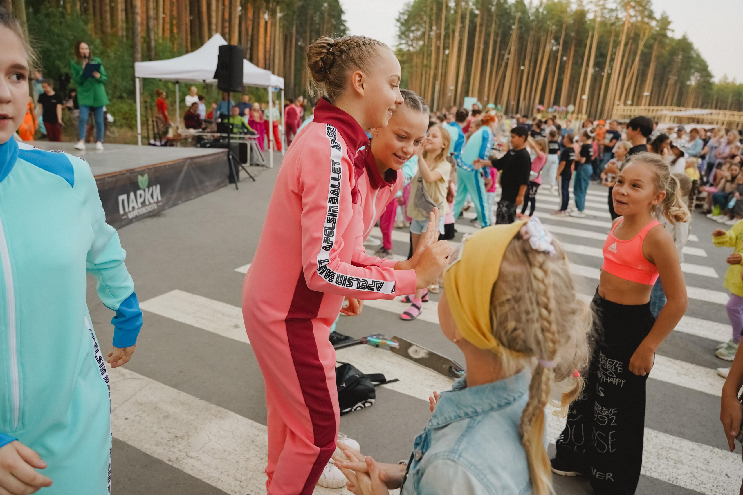Танцы на тропе. Фотограф в детский сад в Екатеринбурге, выпускные альбомы Юлия Умерова