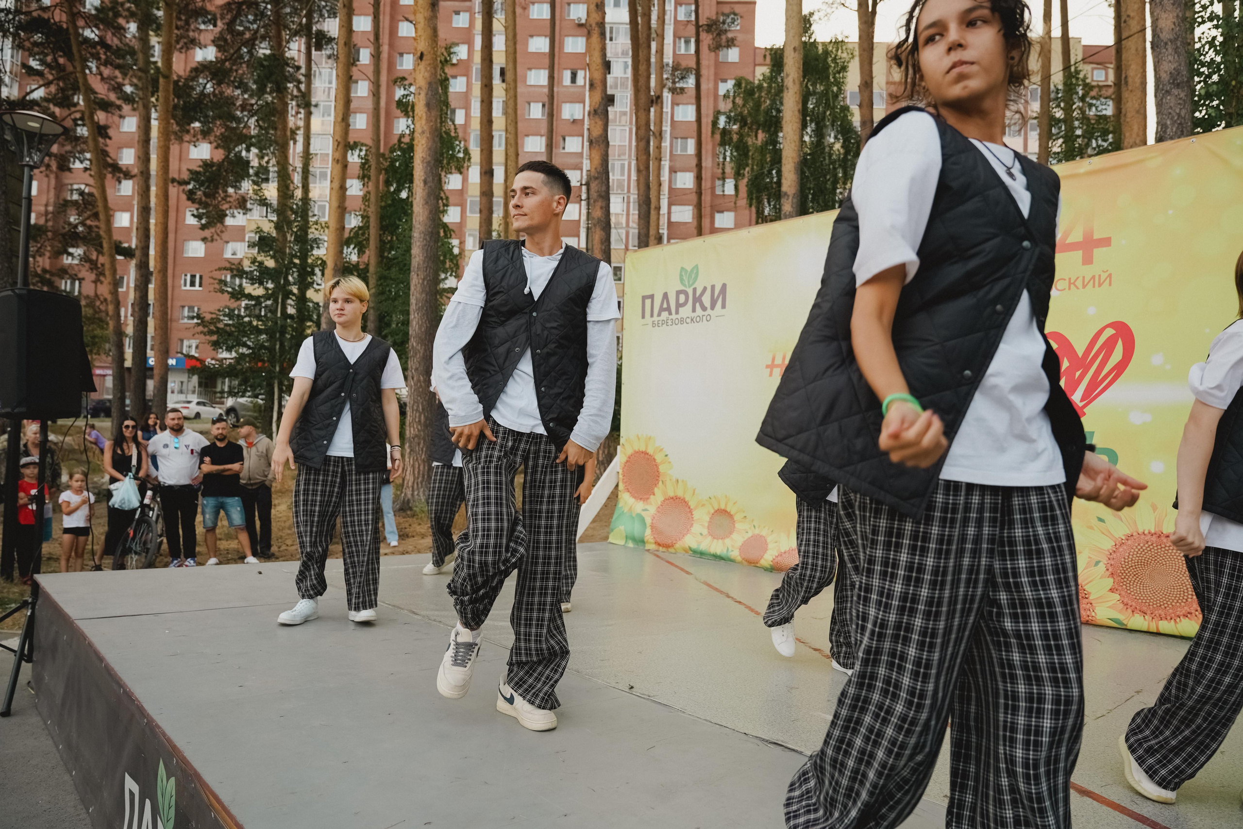 Танцы на тропе. Фотограф в детский сад в Екатеринбурге, выпускные альбомы Юлия Умерова