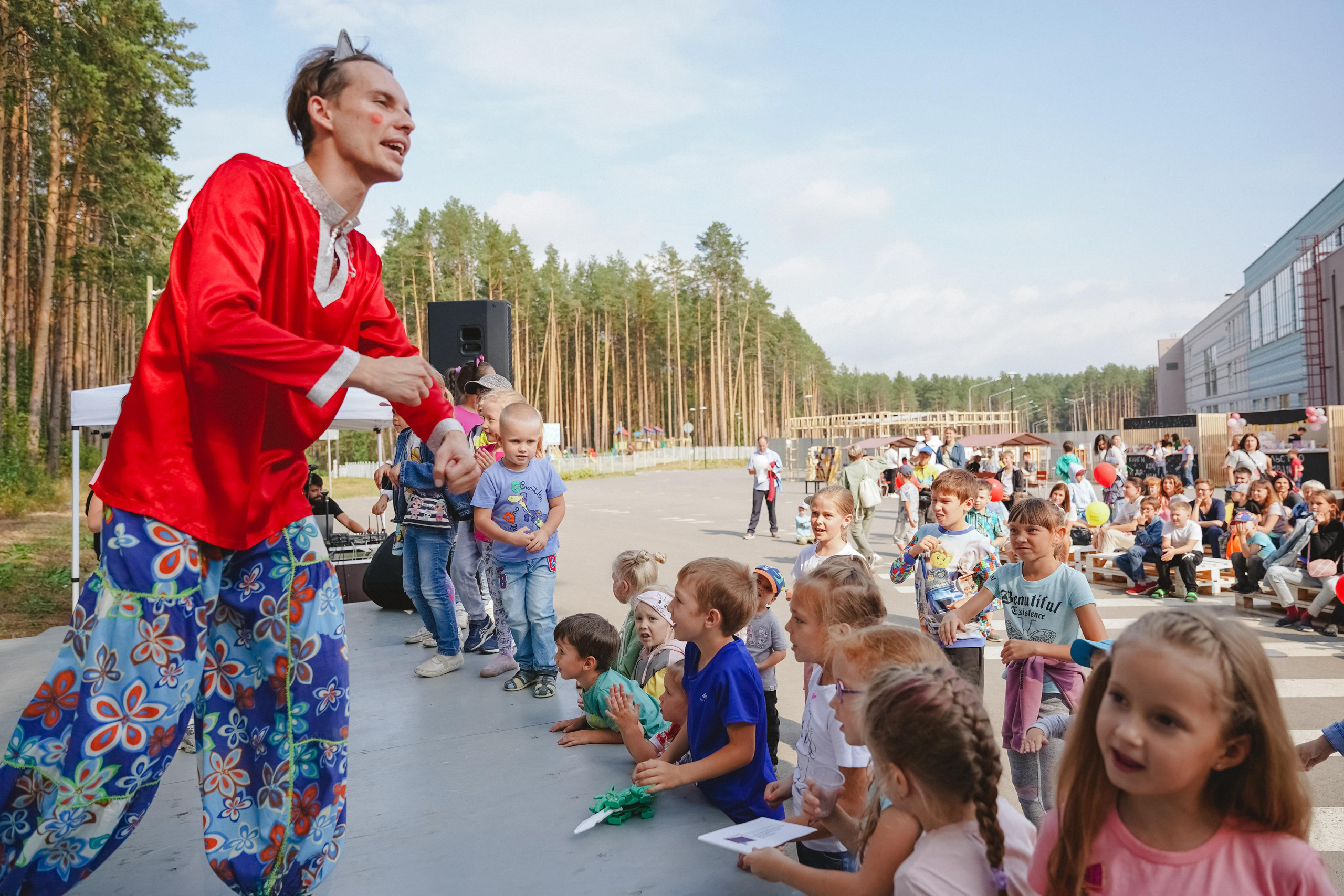 Литературная коллаборация «ДУХ». Фотограф в детский сад в Екатеринбурге, выпускные альбомы Юлия Умерова