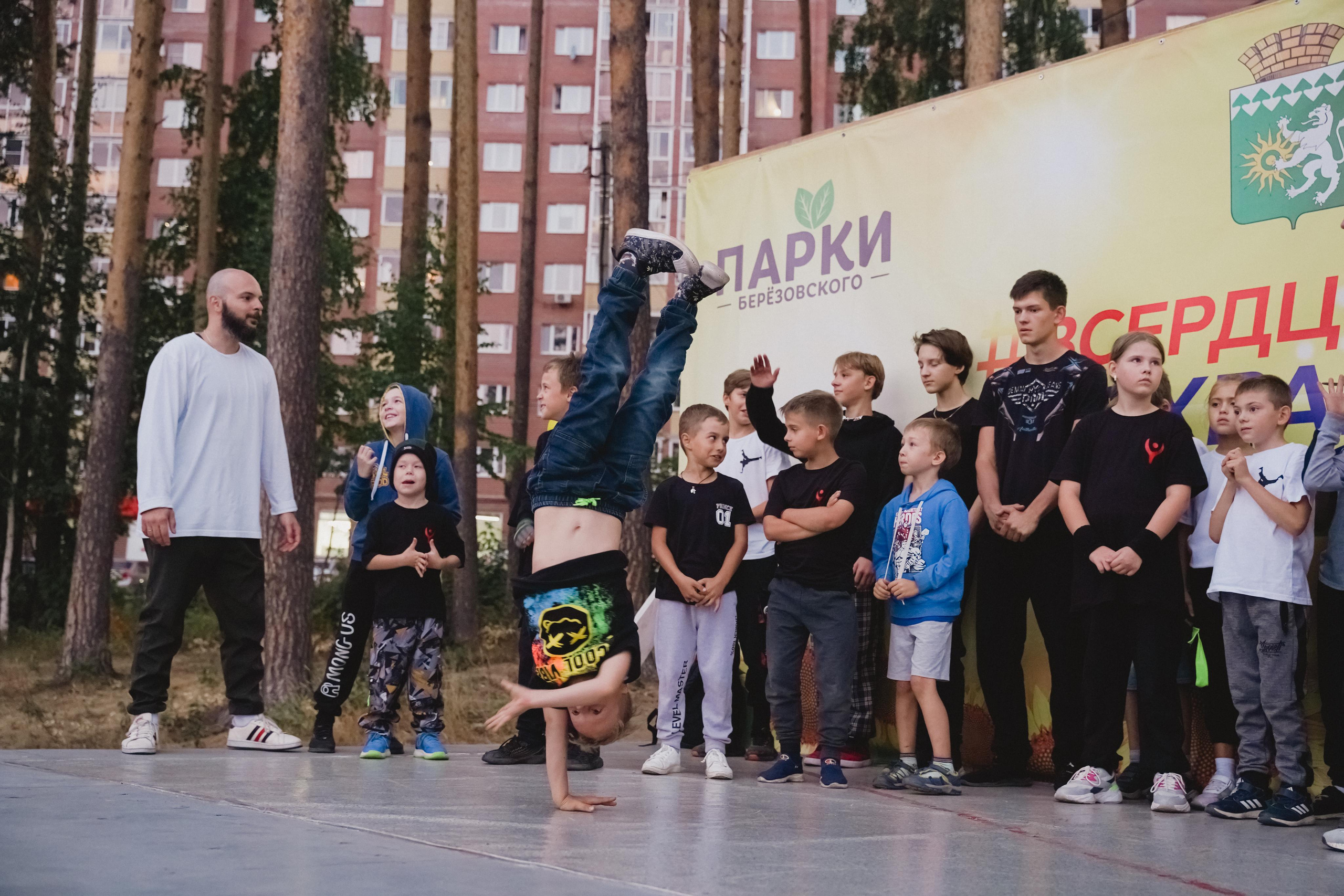Танцы на тропе. Фотограф в детский сад в Екатеринбурге, выпускные альбомы Юлия Умерова