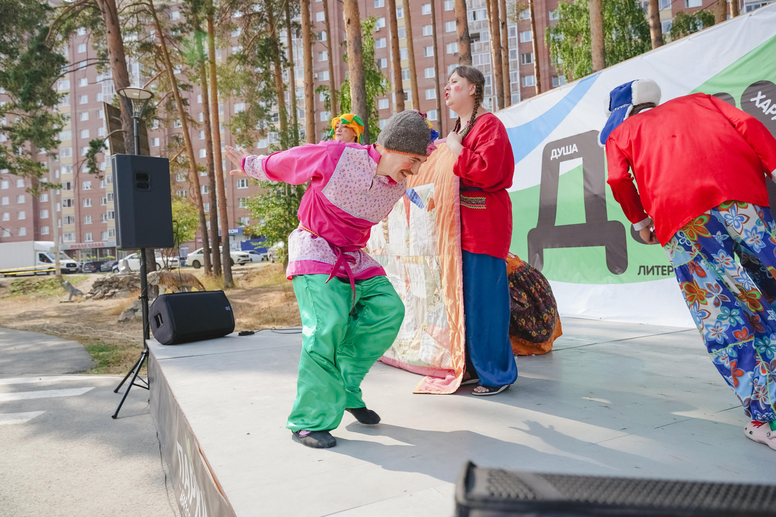 Литературная коллаборация «ДУХ». Фотограф в детский сад в Екатеринбурге, выпускные альбомы Юлия Умерова
