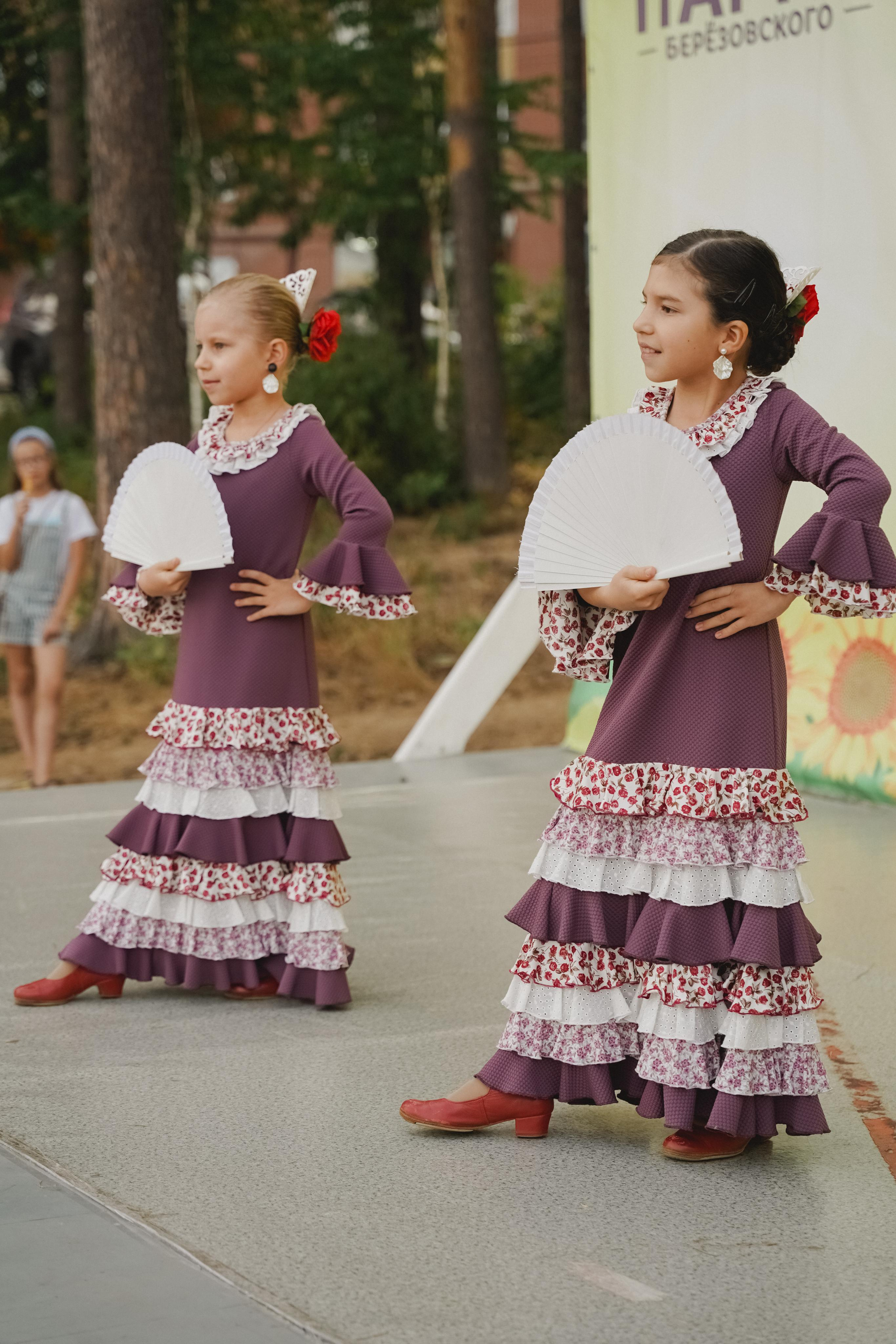 Танцы на тропе. Фотограф в детский сад в Екатеринбурге, выпускные альбомы Юлия Умерова