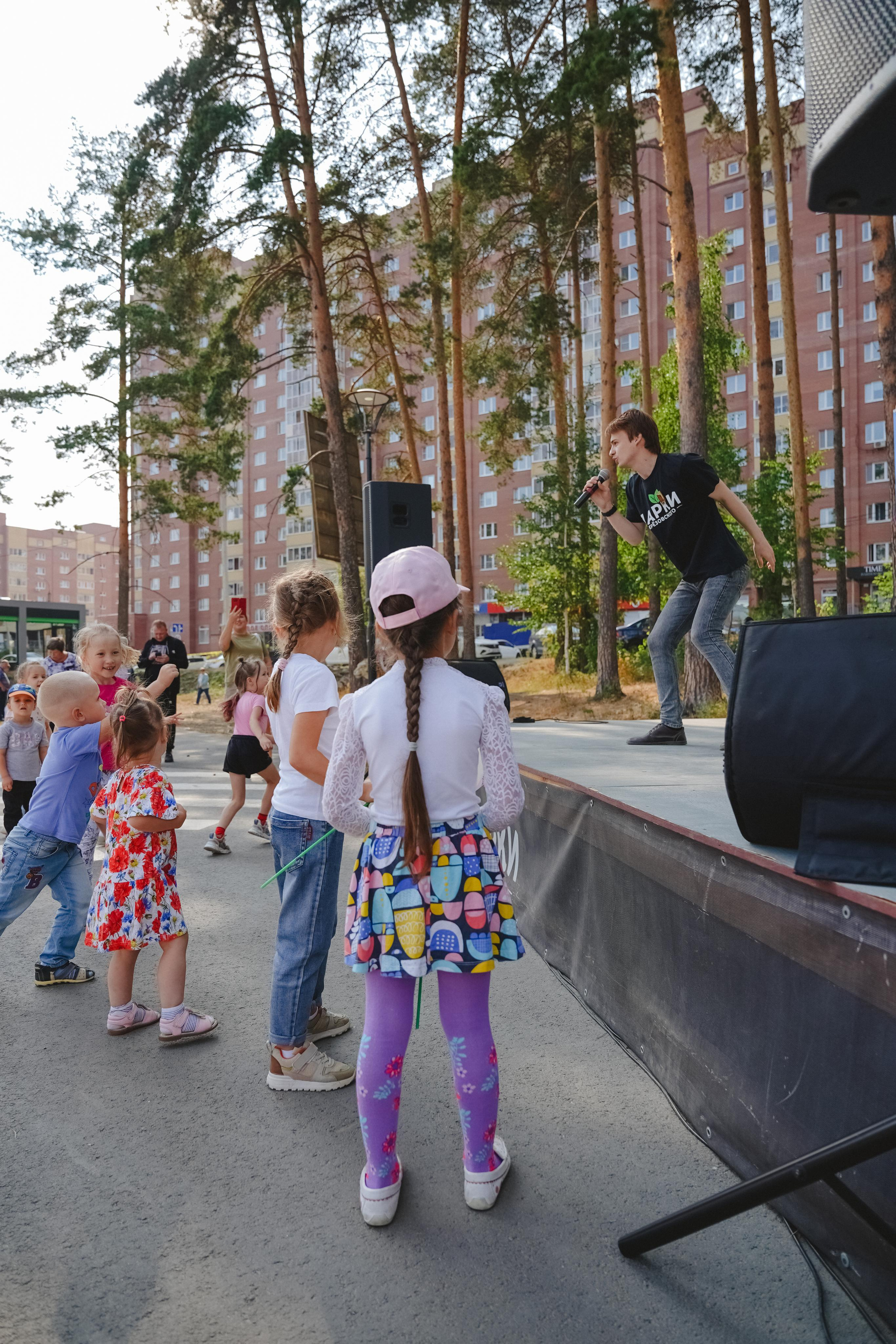 Литературная коллаборация «ДУХ». Фотограф в детский сад в Екатеринбурге, выпускные альбомы Юлия Умерова