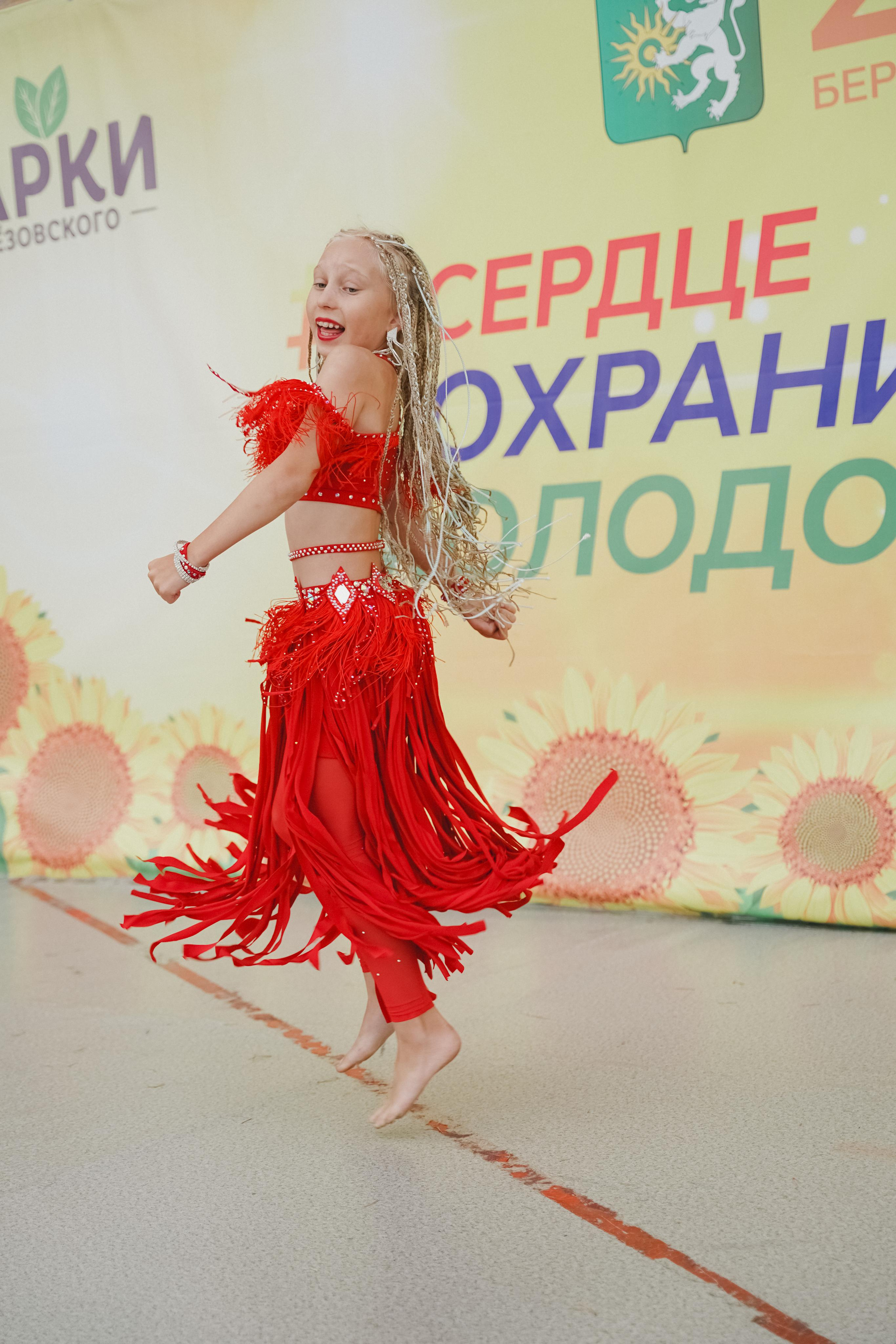 Танцы на тропе. Фотограф в детский сад в Екатеринбурге, выпускные альбомы Юлия Умерова